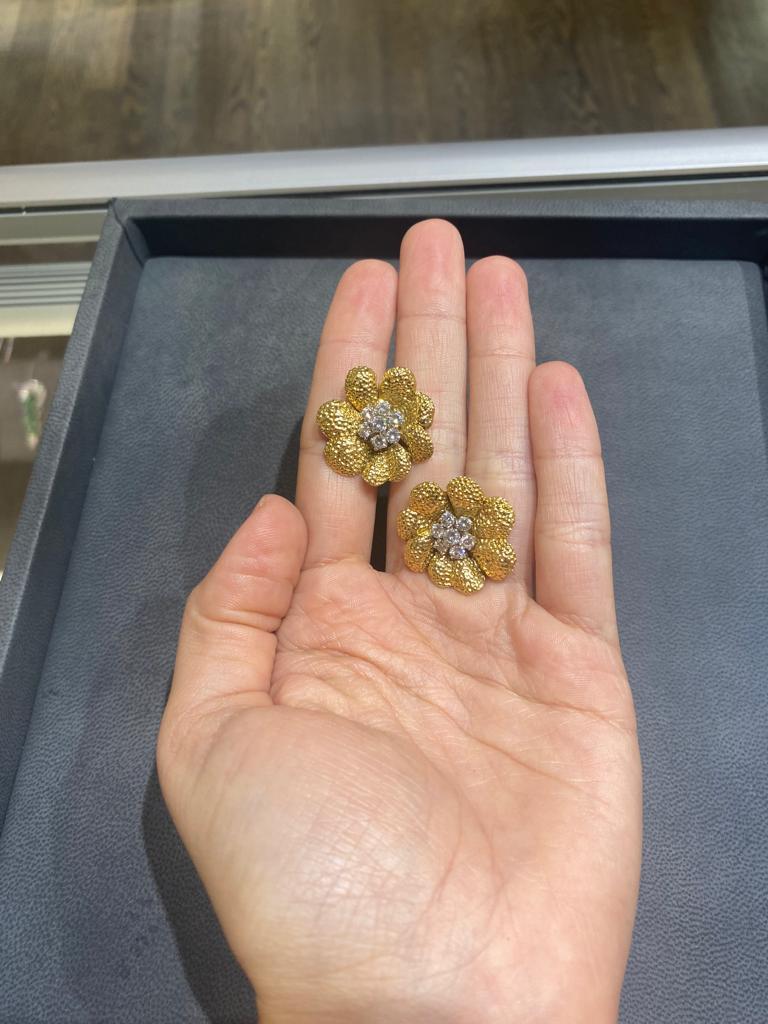 Van Cleef & Arpels Diamond Flower Brooch & Earrings Set In Excellent Condition In New York, NY