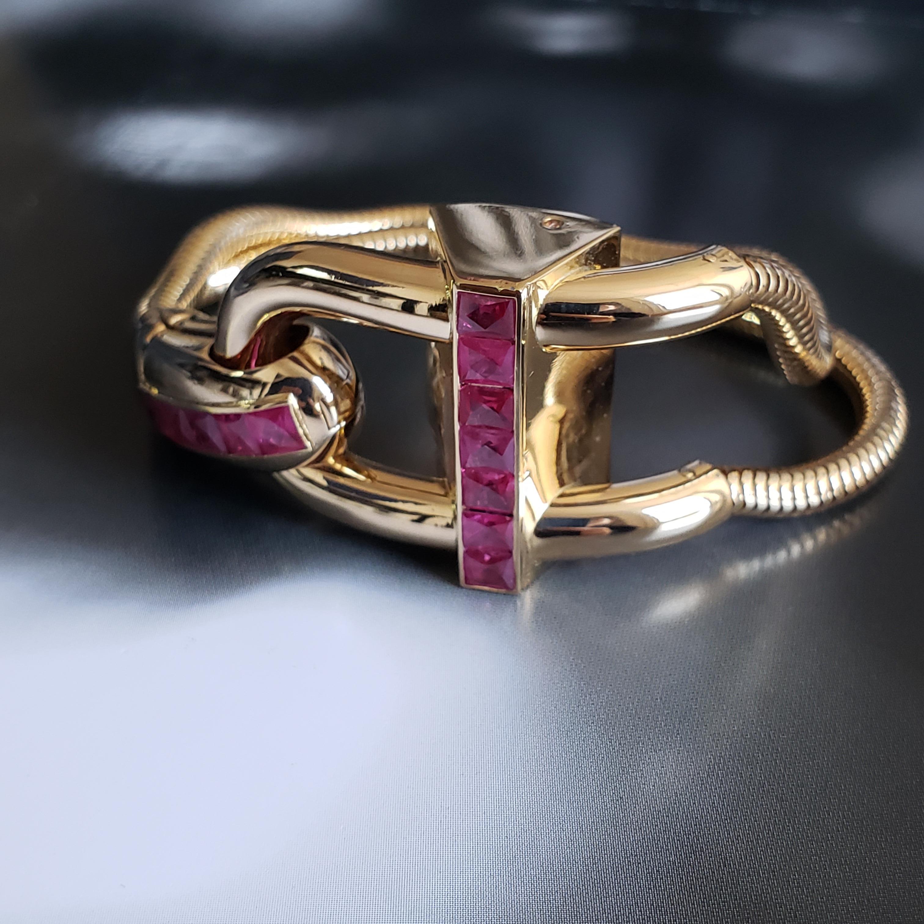 VAN CLEEF EN ARPELS Reloj Pulsera Candado Cadenas - Oro 18K Misterioso Conjunto Rubíes en venta 5