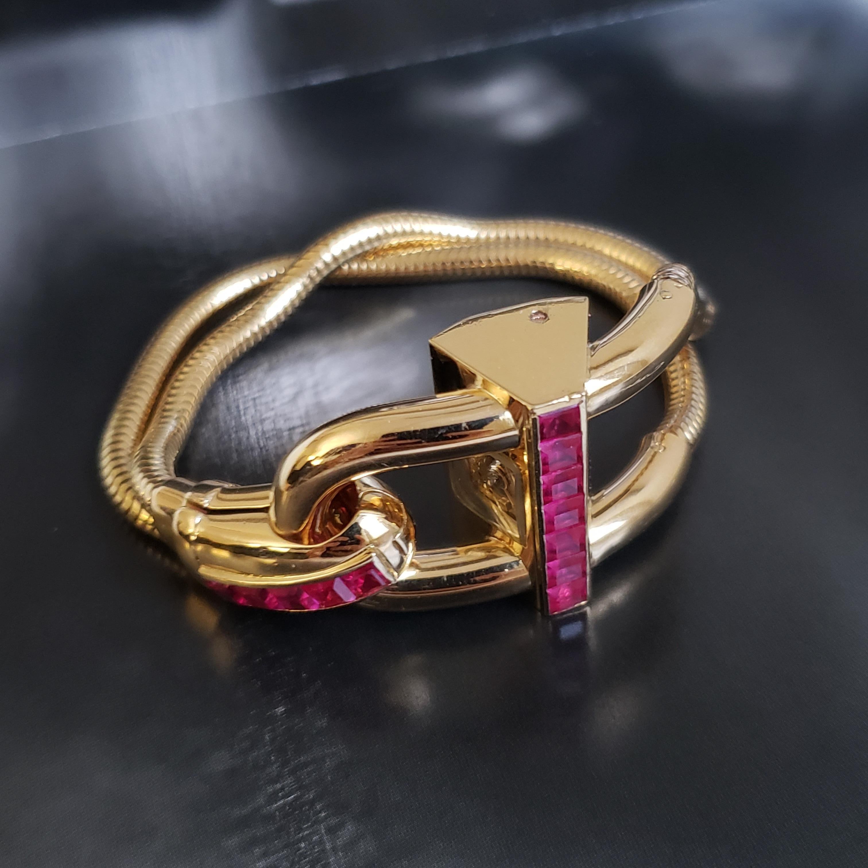 VAN CLEEF EN ARPELS Reloj Pulsera Candado Cadenas - Oro 18K Misterioso Conjunto Rubíes en venta 8