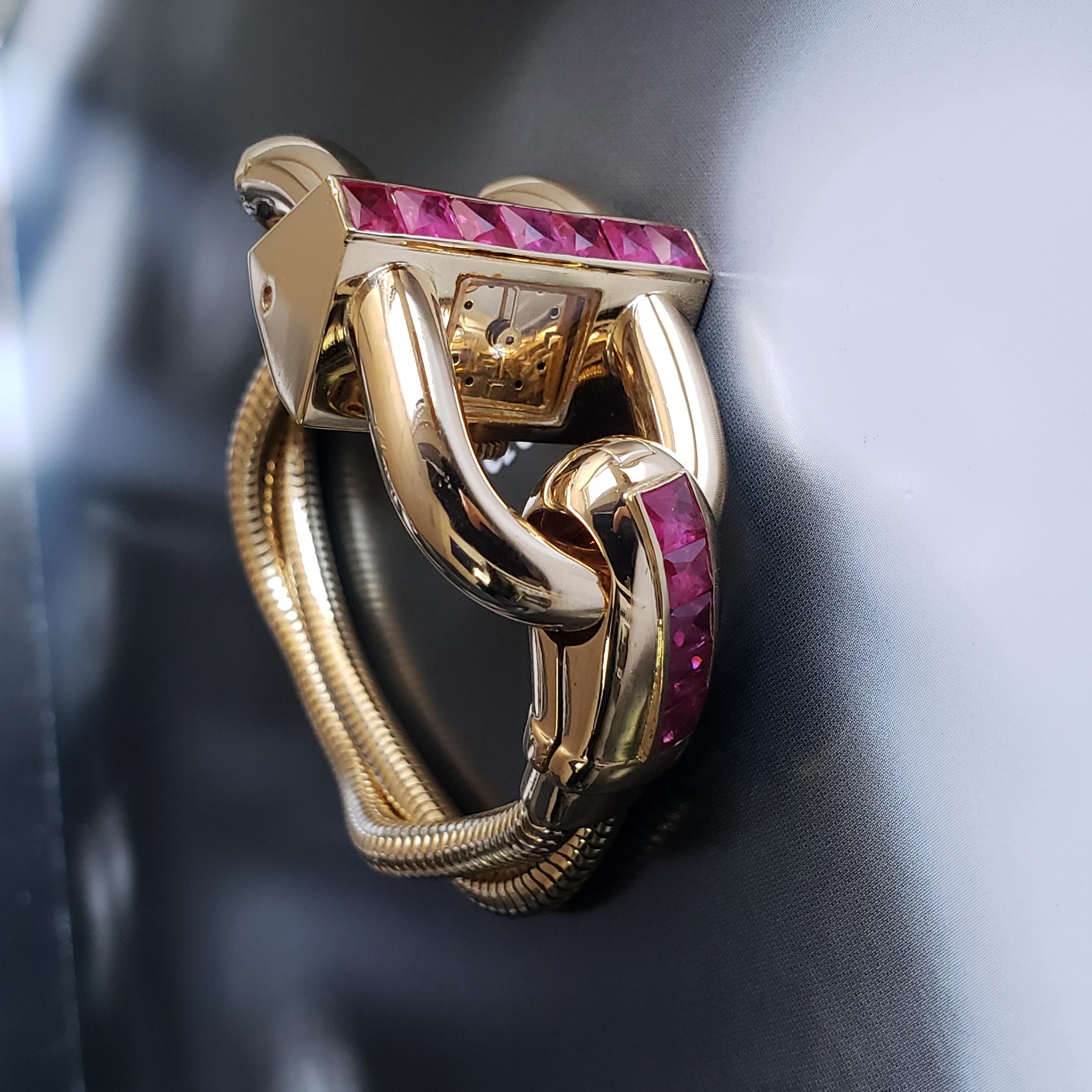 VAN CLEEF EN ARPELS Cadenas Armbanduhr mit Vorhängeschloss- 18K Gold Mystery Set Rubine im Angebot 10