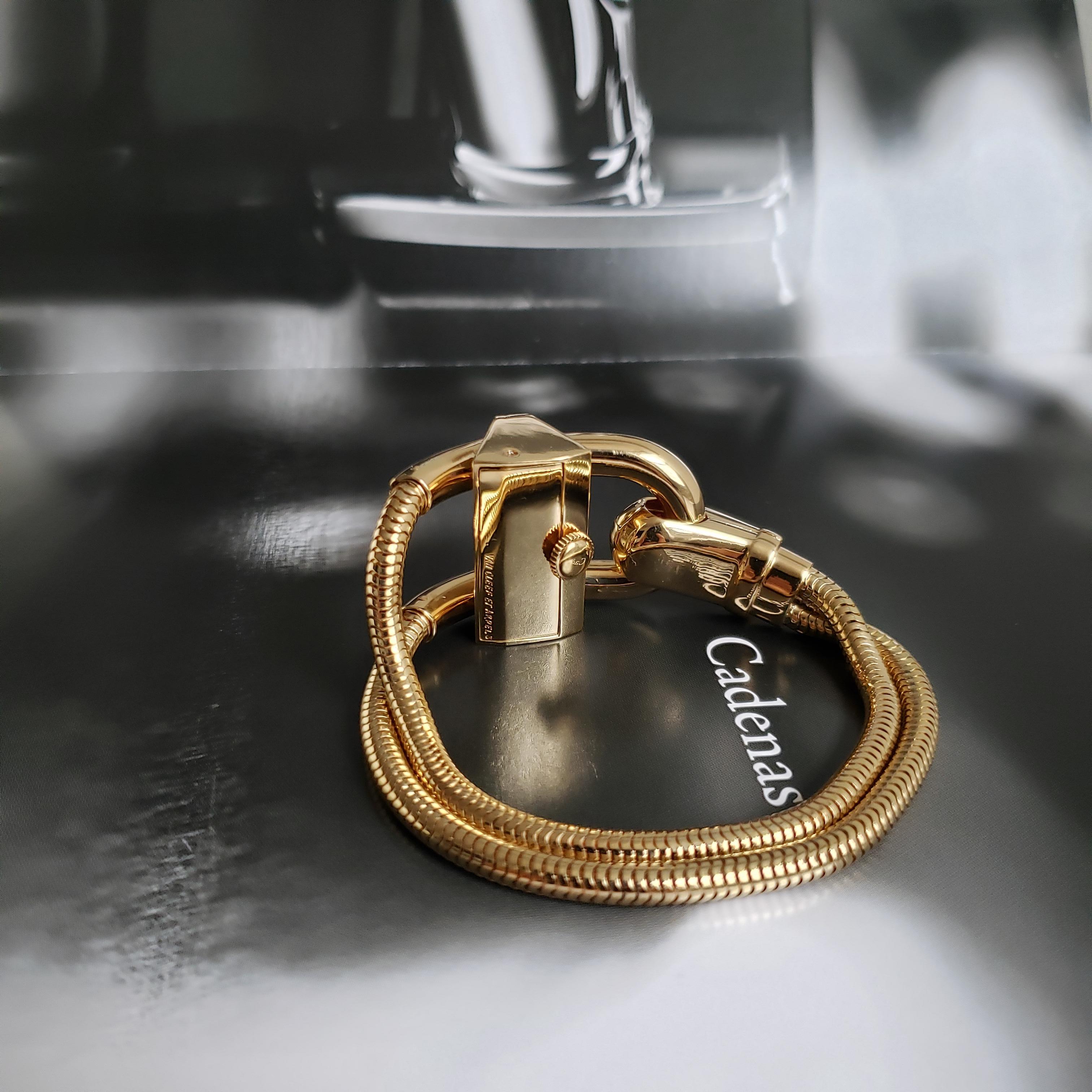 VAN CLEEF EN ARPELS Reloj Pulsera Candado Cadenas - Oro 18K Misterioso Conjunto Rubíes en venta 11