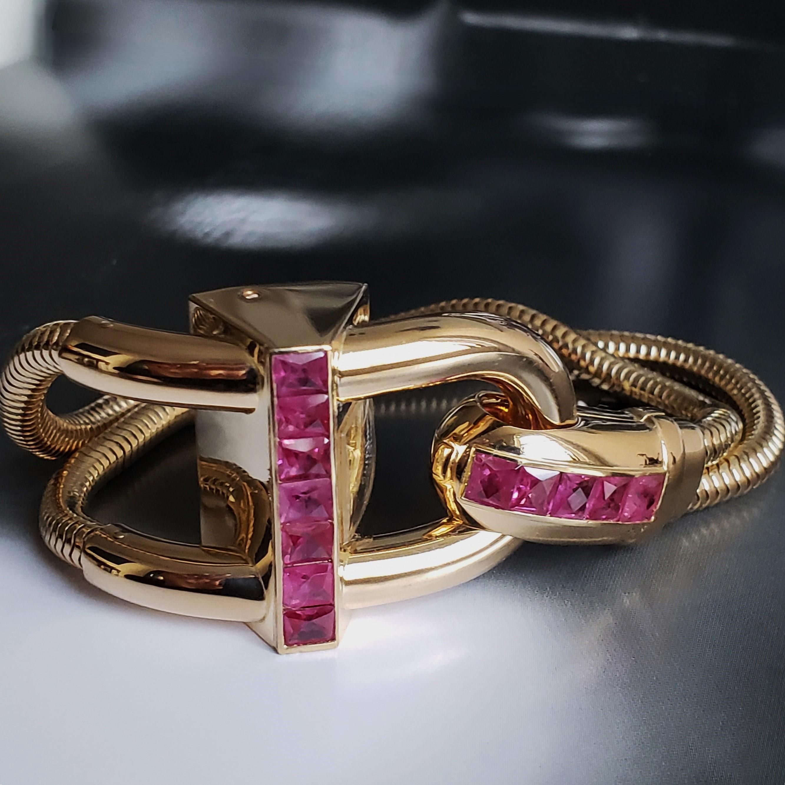 VAN CLEEF EN ARPELS Cadenas Armbanduhr mit Vorhängeschloss- 18K Gold Mystery Set Rubine im Angebot 12