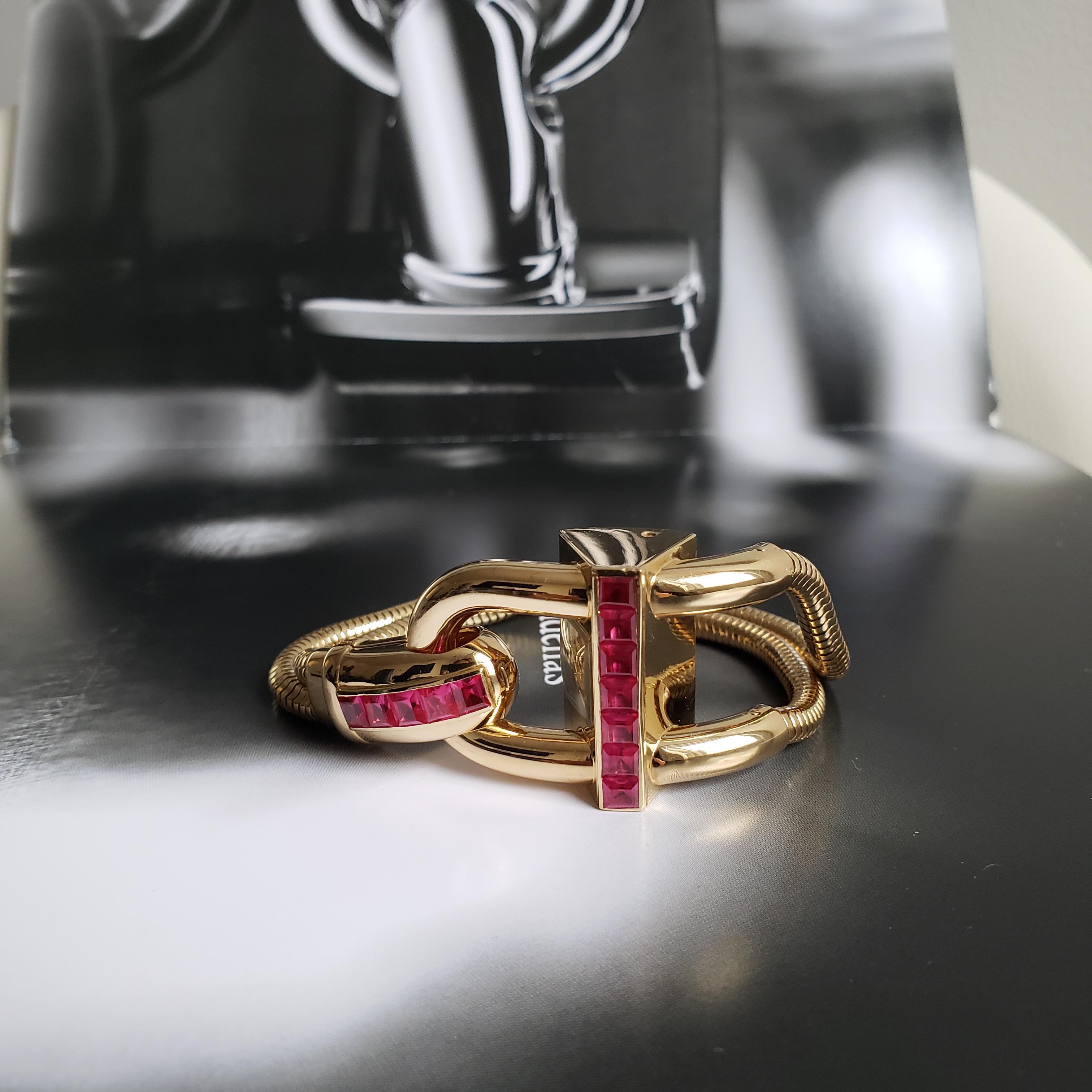 VAN CLEEF EN ARPELS Reloj Pulsera Candado Cadenas - Oro 18K Misterioso Conjunto Rubíes en Excelente estado para la venta en San Diego, CA