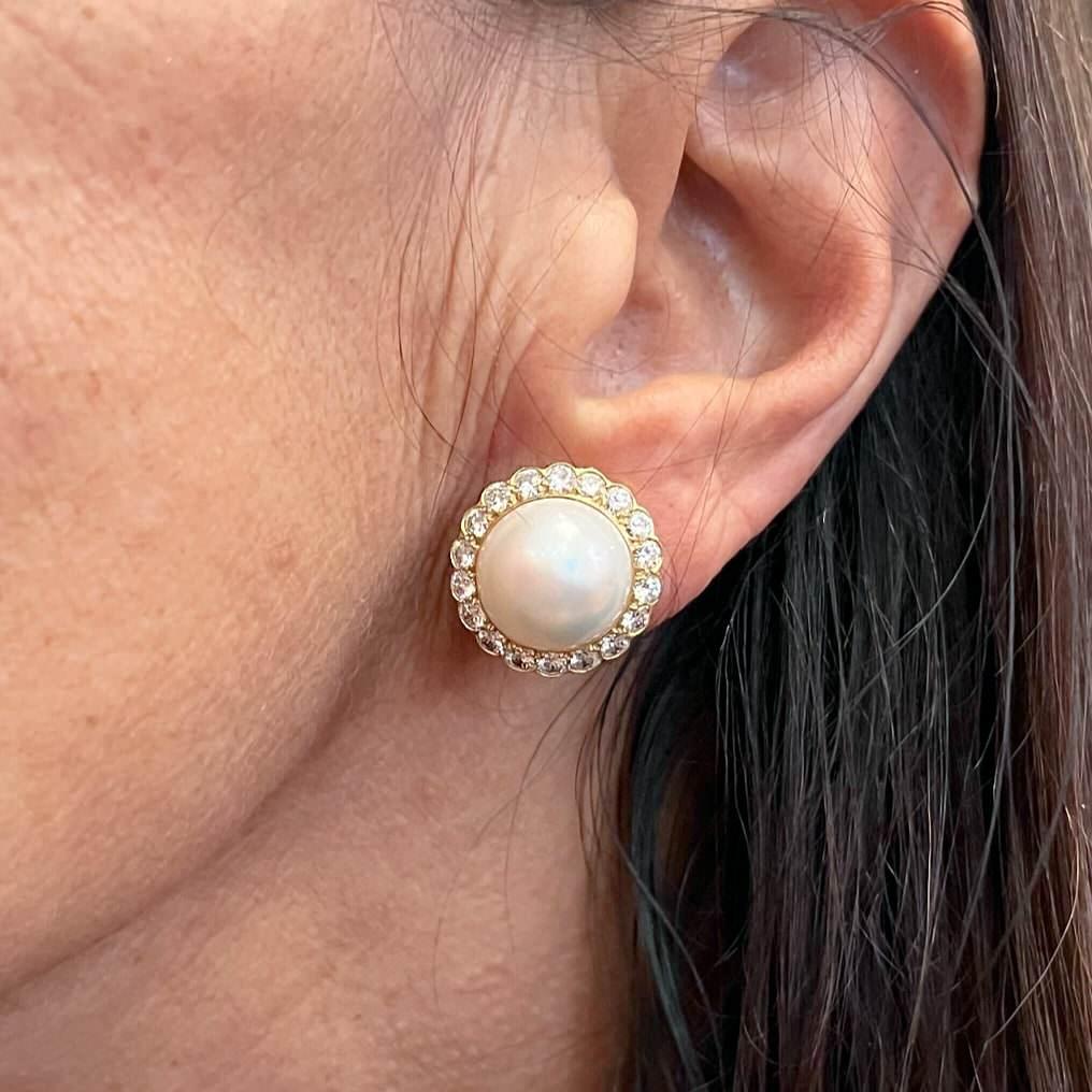 Donna VAN CLEEF Orecchini a bottone in oro con perle e diamanti in vendita