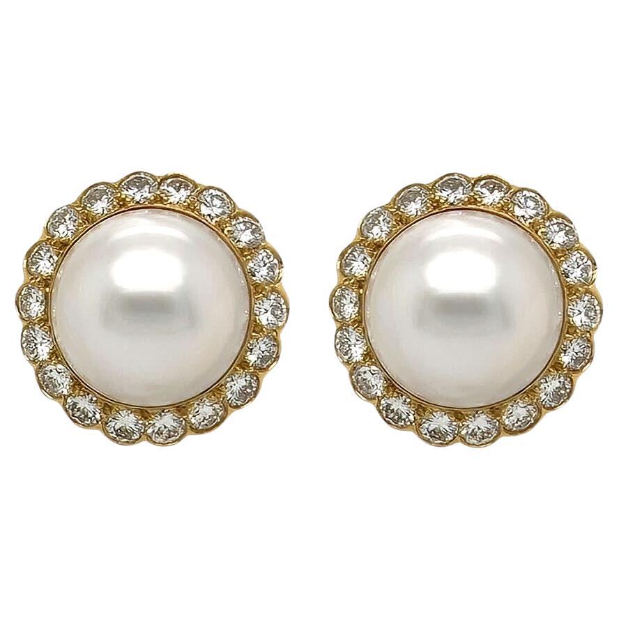 VAN CLEEF Orecchini a bottone in oro con perle e diamanti