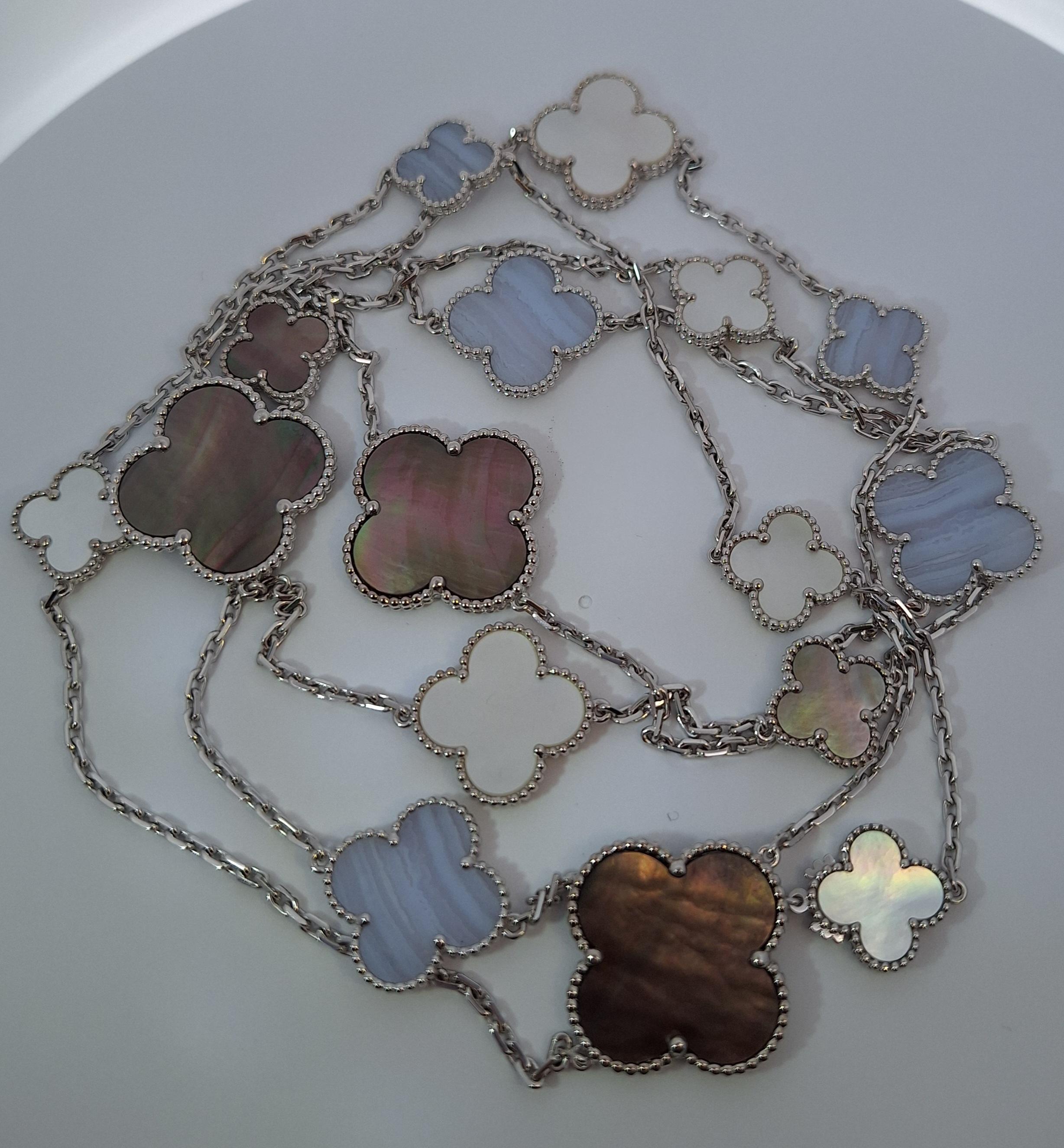 Stone: Natural Mother of Pearl & Chalcedony

16 Different Sized Alhambra Motifs

Metal: 18K White Gold 

Length: 24