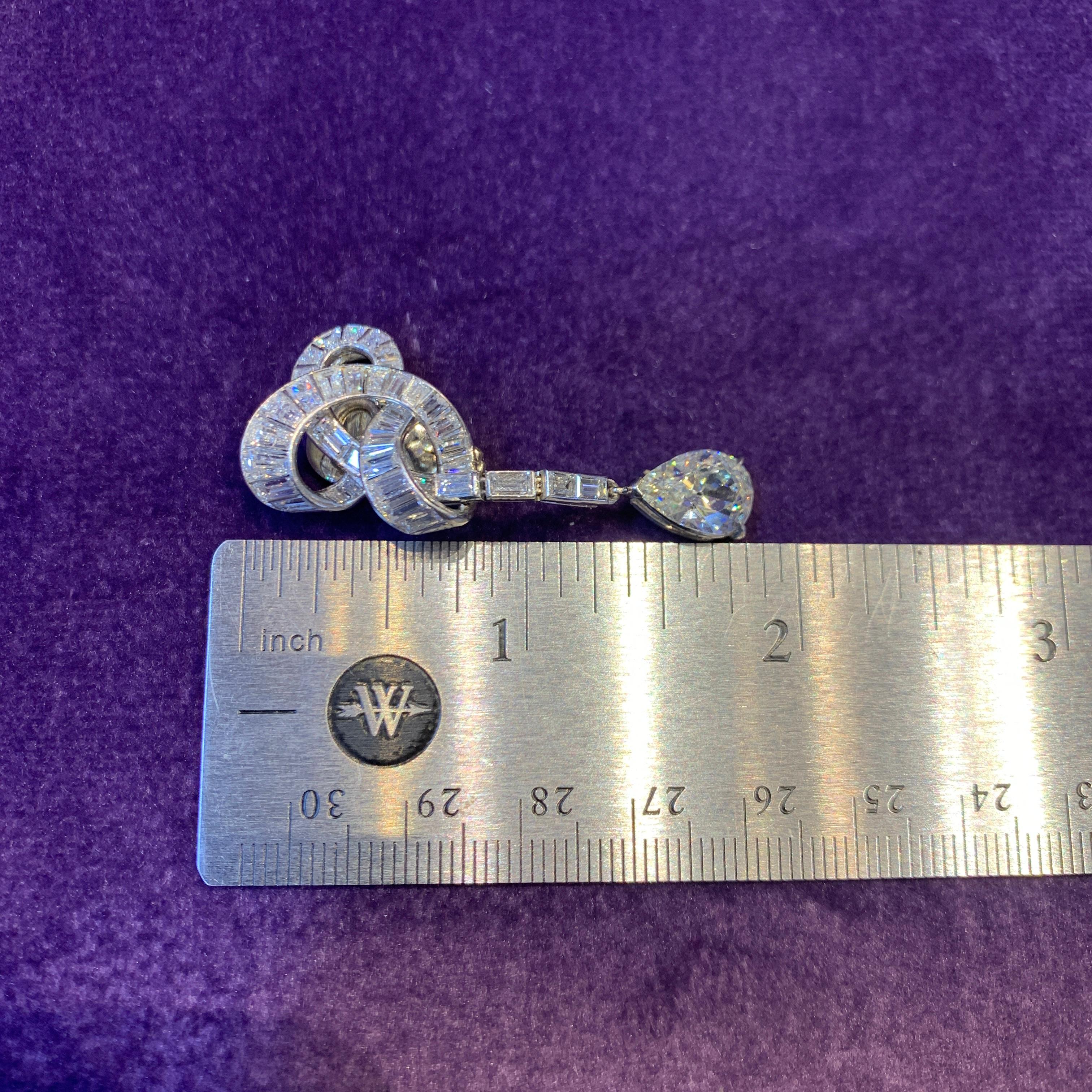 Van Cleef & Arpels Pear Shape Diamond Earrings In Excellent Condition For Sale In New York, NY