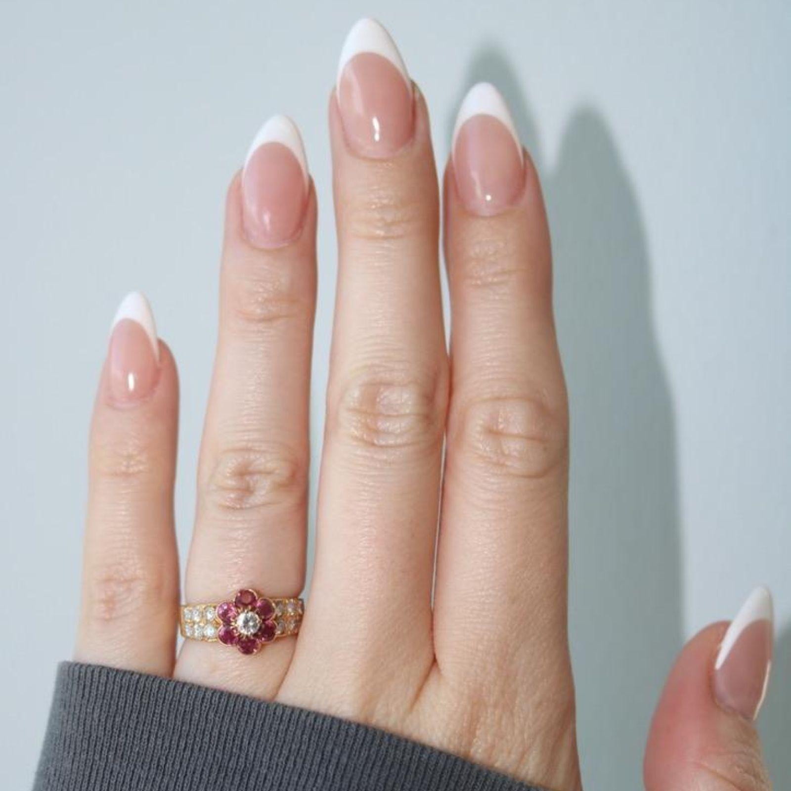 Van Cleef Ruby Diamond Cluster Flower Ring Or jaune 18K Taille 5.25 en vente 12