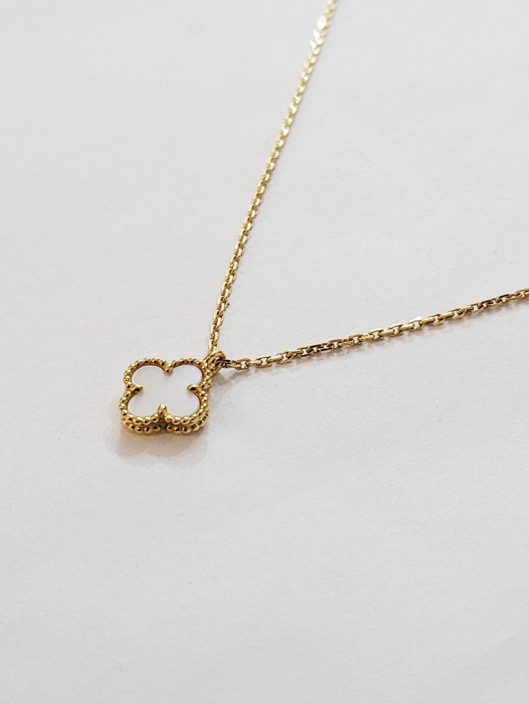 VAN CLEEF SWEET ALHAMBRA 18K YG PENDANT NECKLACE

-Model: Sweet Alhambra 
-Metal: 18k Yellow Gold 
-Material: MOP
-Pendant Width: 9.1mm
-Pendant Length: 11.4mm
-Chain Length: Adjustable 15