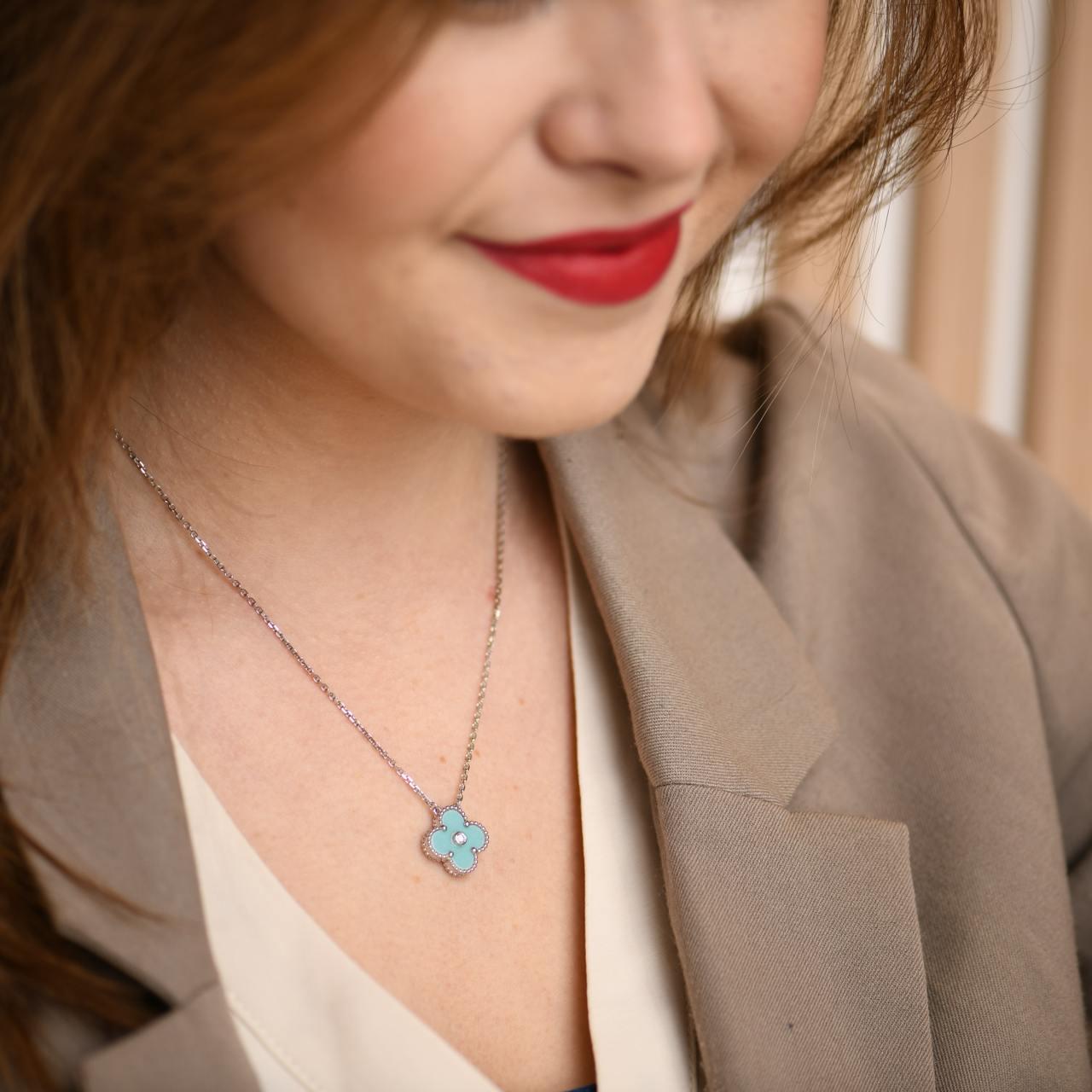 Taille brillant Van Cleef Vintage Alhambra Diamant Celadon Sèvres Porcelaine 2022 Holiday Pendentif
