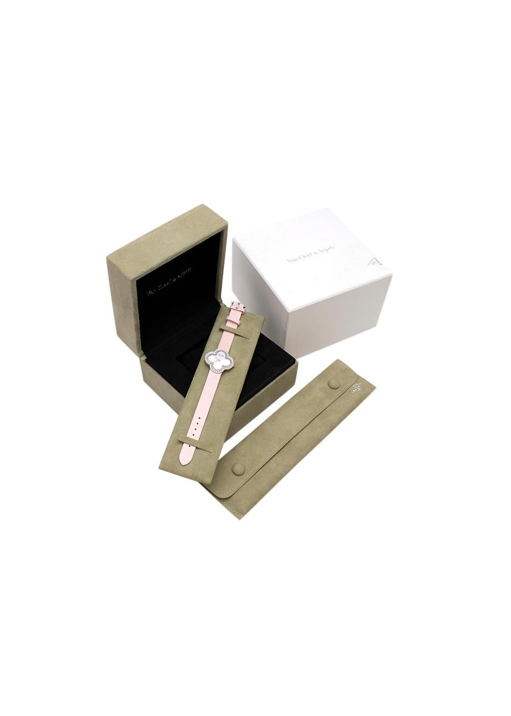 Van Cleef Alhambra-Uhr aus Weißgold, Diamanten und Perlmutt, Modell im Angebot 4