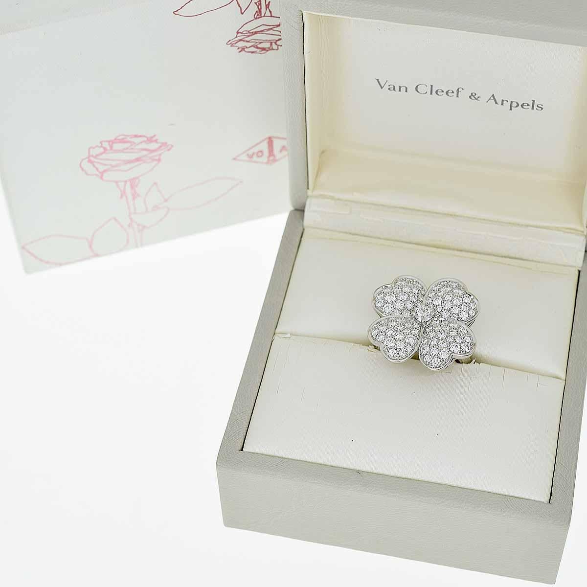Van Cleef&Arpels 0.36 Carat Diamond 18 Karat White Gold Cosmos Large Model Ring In Good Condition For Sale In Tokyo, JP