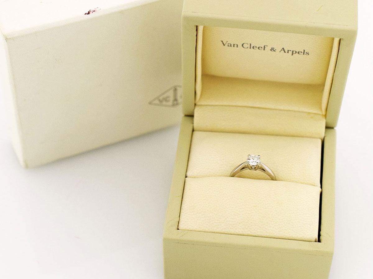 Van Cleef & Arpels 0.50 Carat Diamond Platinum Bonheur Solitaire Ring 4