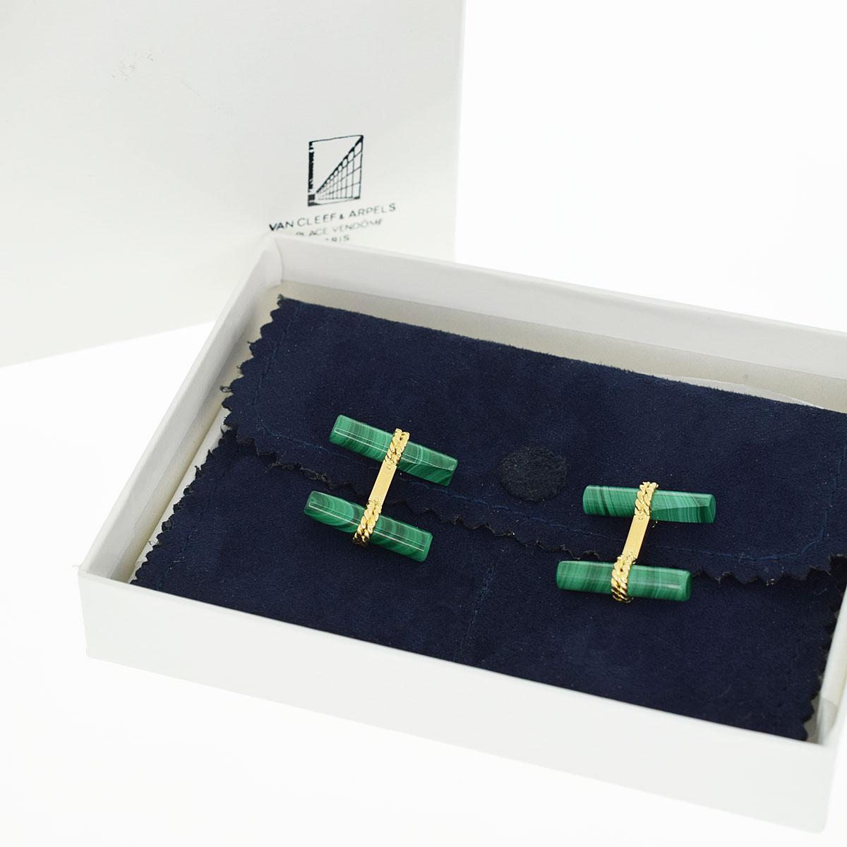 Van Cleef & Arpels 18 Karat Yellow Gold Malachite Cufflinks 3