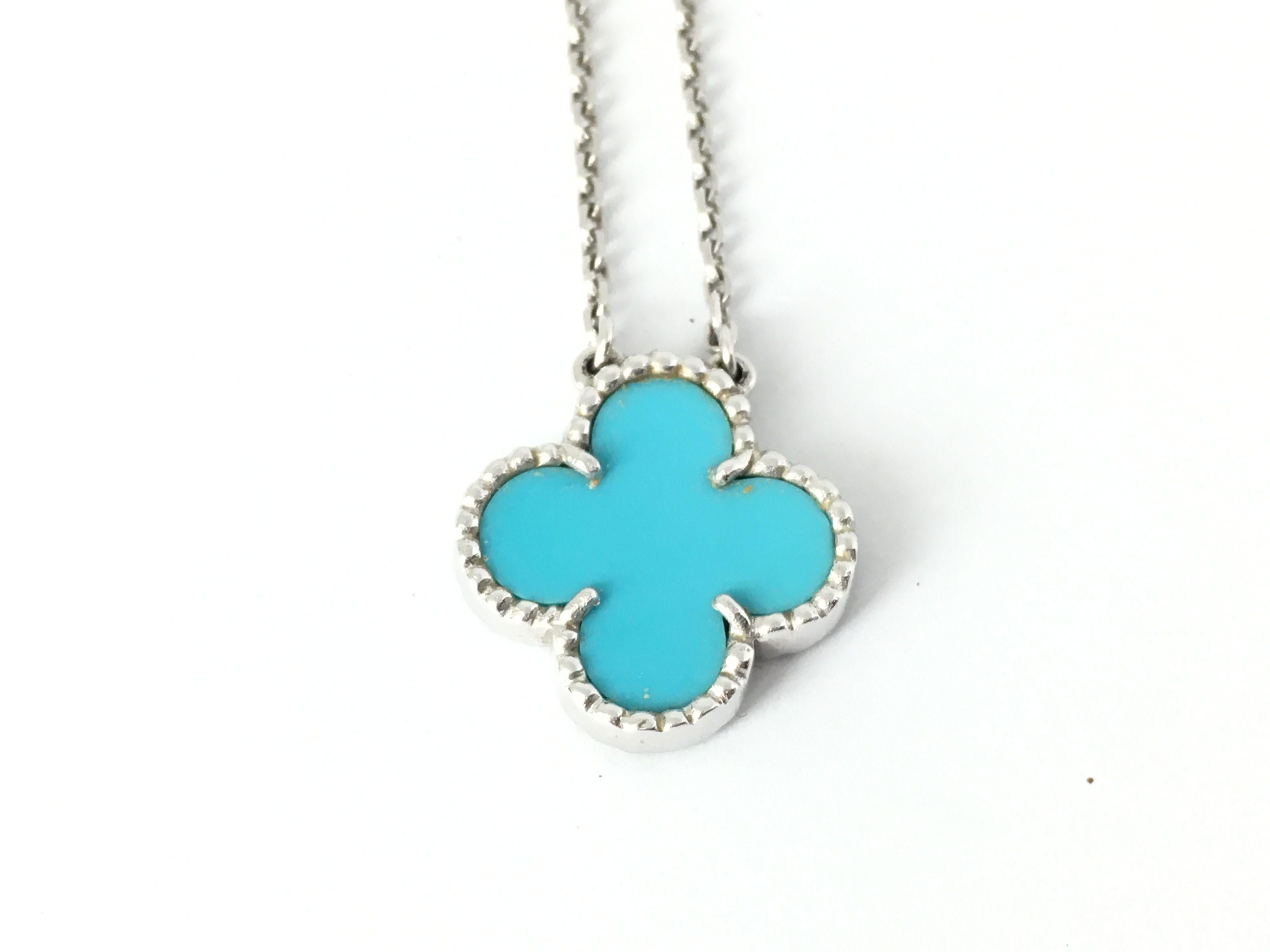  Van Cleef&Arpels Vintage Alhambra Turquoise Necklace  In Excellent Condition In Oyster Bay, NY