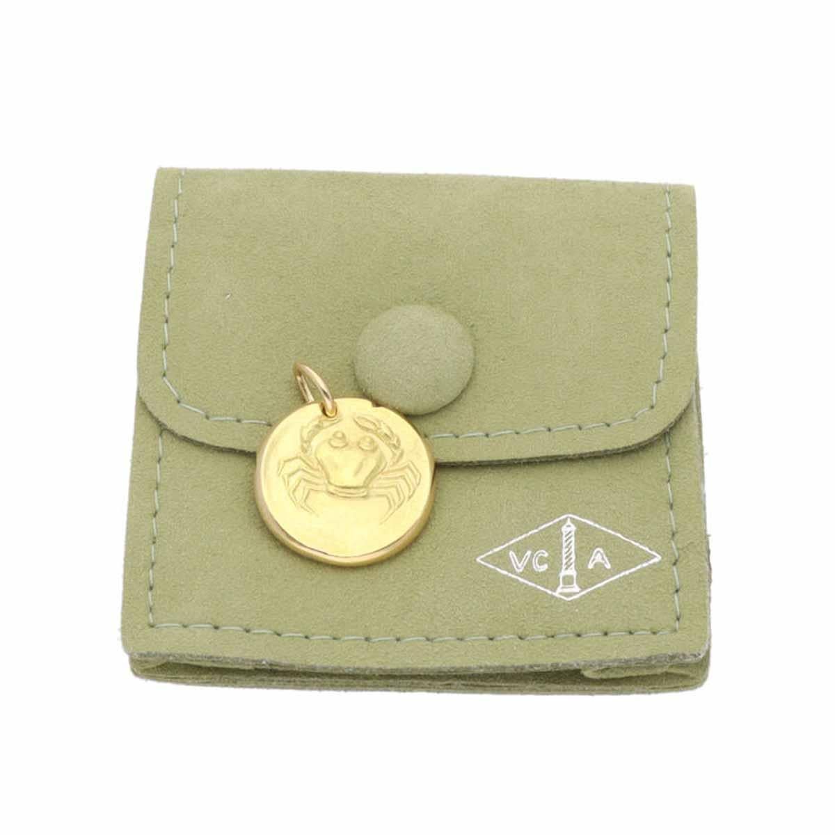 Van Cleef&Arpels Zodiac Medal Cancer Mini Charm 18K Yellow Gold For Sale 3