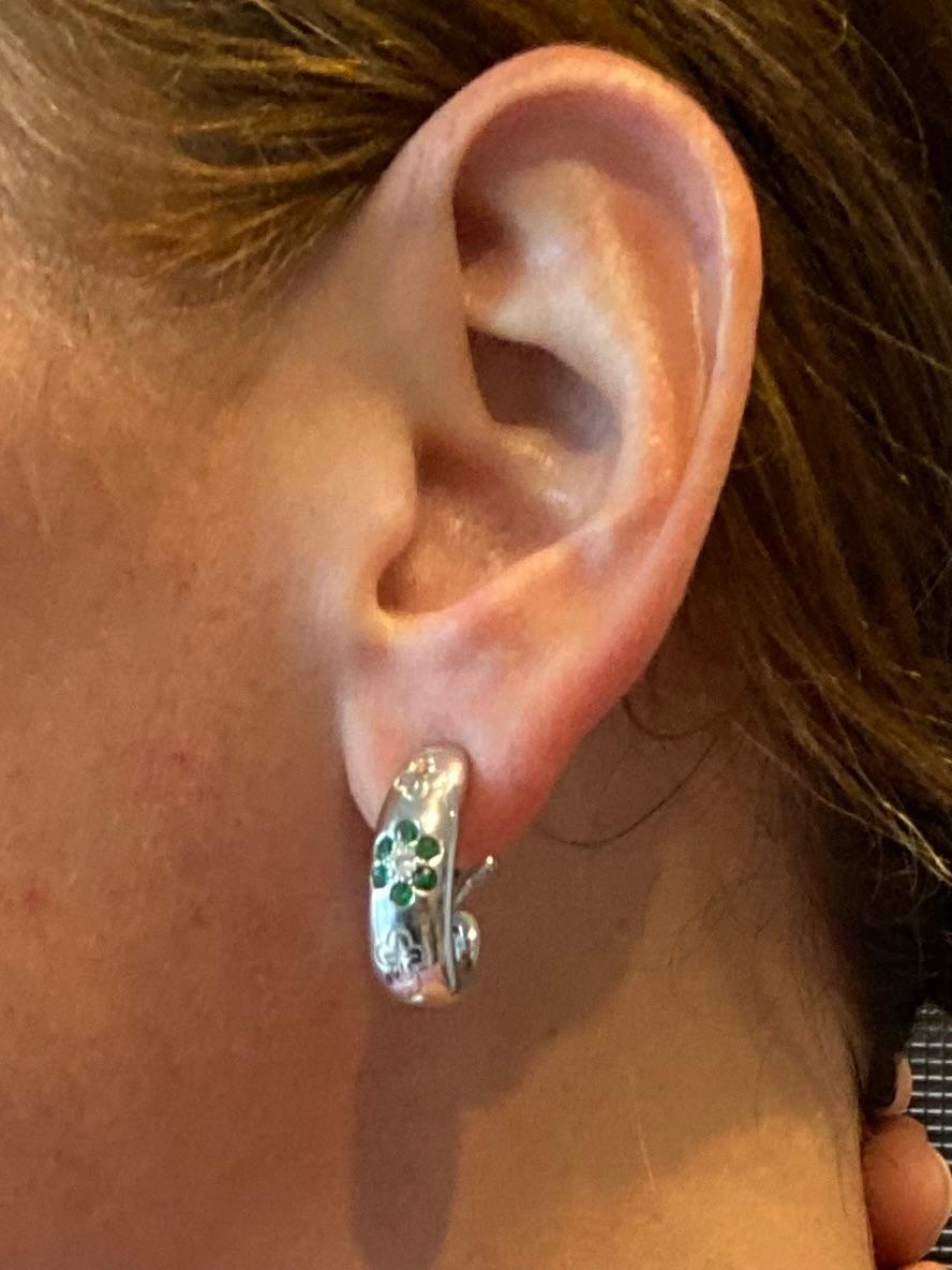 Women's Van Cleefs & Arpels Paris Hoop Earrings 18kt Gold 1.20 Ctw Diamonds and Emeralds