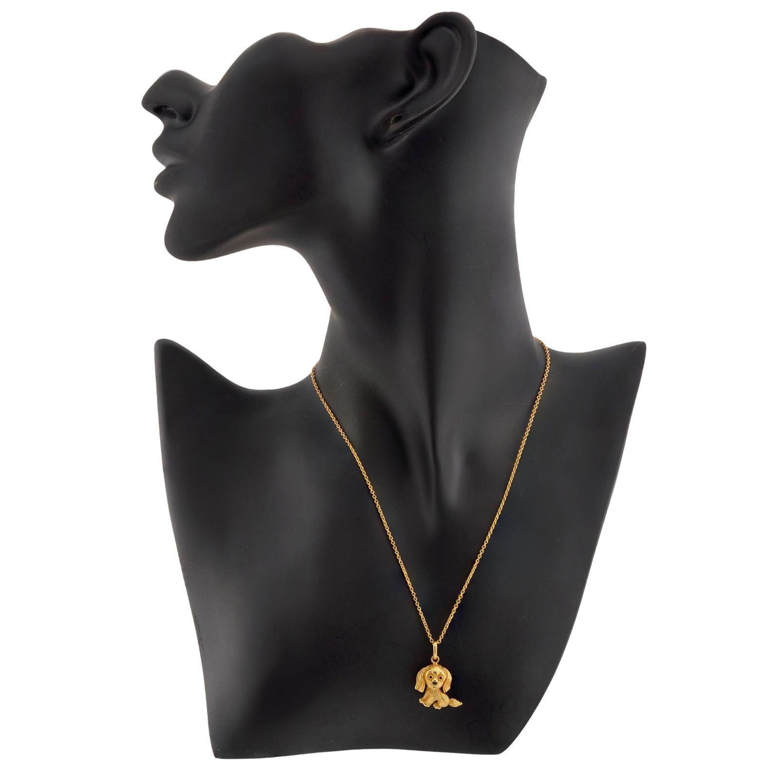  VAN CLEF & ARPELS Collier pendentif chien en or jaune 18 carats et rubis Unisexe 