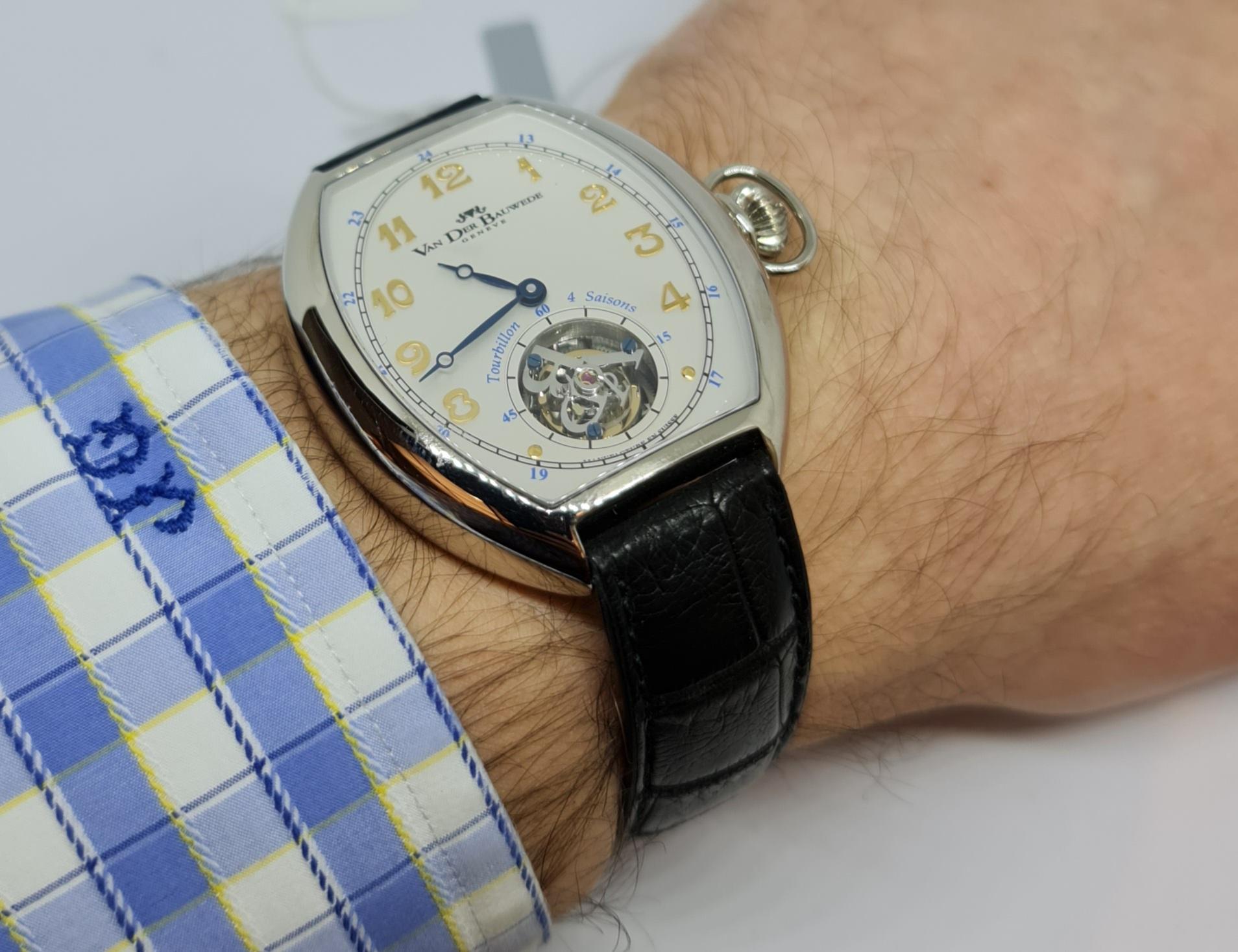 Van Der Bauwede Tourbillon édition limitée 10 pièces World Wide, 4 saisons en vente 3