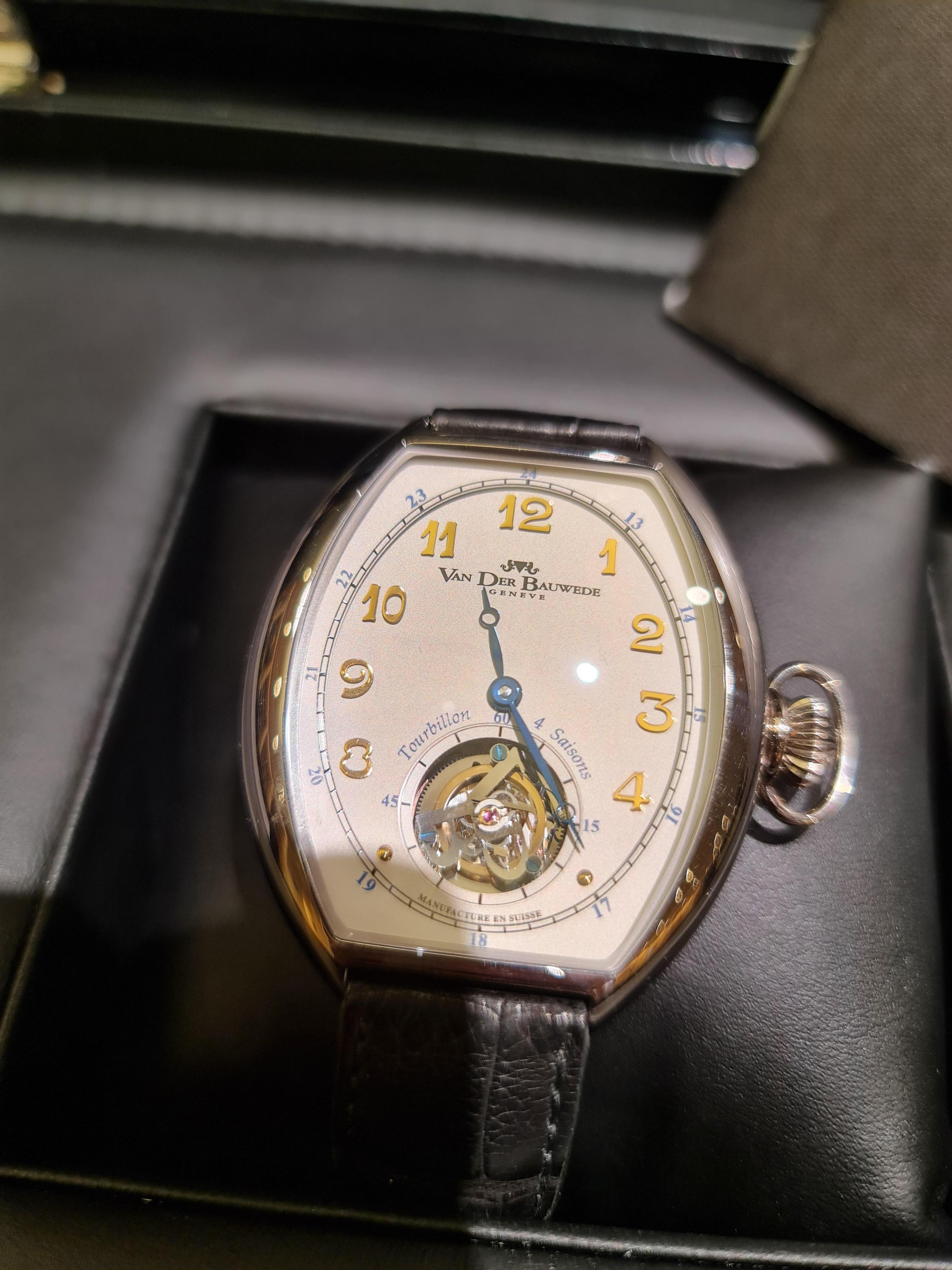 Van Der Bauwede Tourbillon édition limitée 10 pièces World Wide, 4 saisons en vente 13