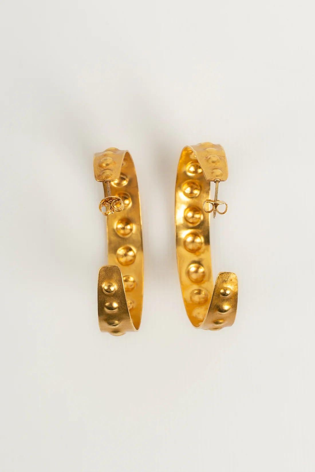 Van der Straeten - Gold metal creole earrings.

Additional information:
Dimensions: Ø 5 cm

Condition: 
Very good condition

Seller Ref number: `BO207