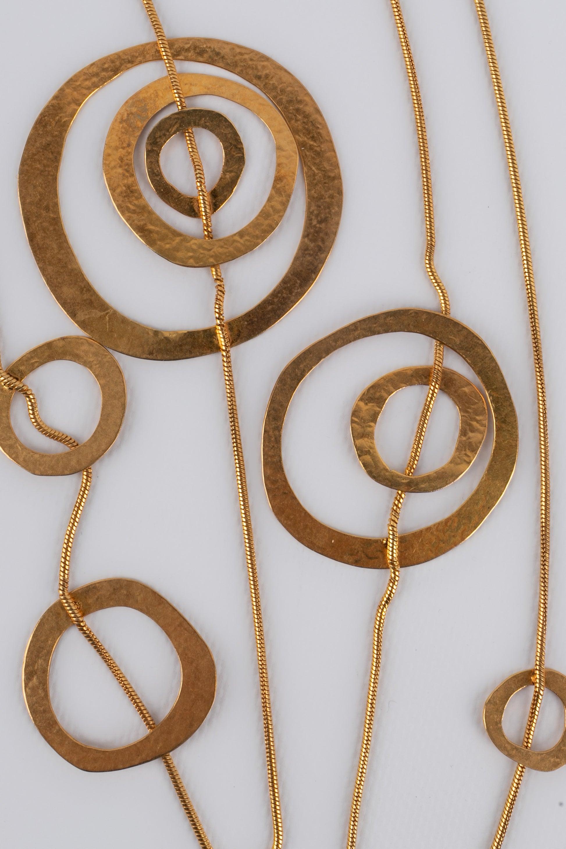 Van Der Straeten - Golden beaten brass necklace with discs. Jewelry from the beginning of the 2000s.

Additional information:
Condition: Very good condition
Dimensions: Length: from 116 cm to 120 cm
Period: 21st Century

Seller Reference: BC115
