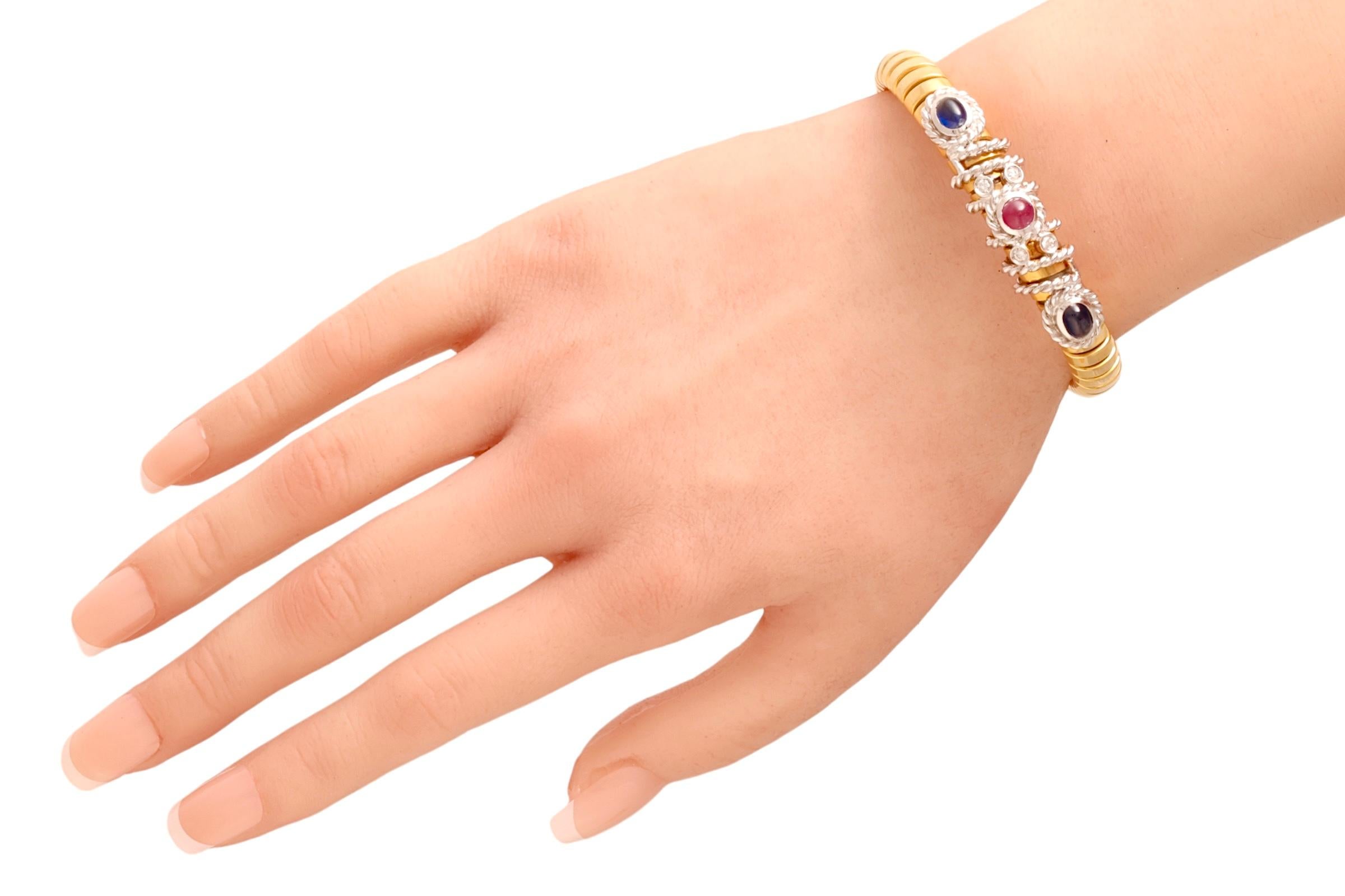 Van Esser Flexibles Armband aus 18 Karat Gold mit Diamanten, Cabochon, Saphiren und Rubinen im Angebot 11