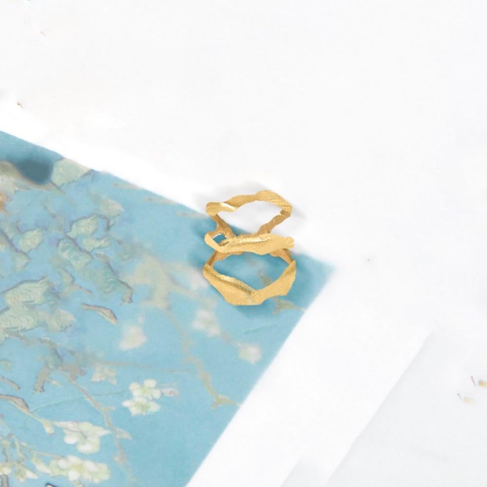 Contemporary Van Gogh Almond Ring '18k Gold' For Sale