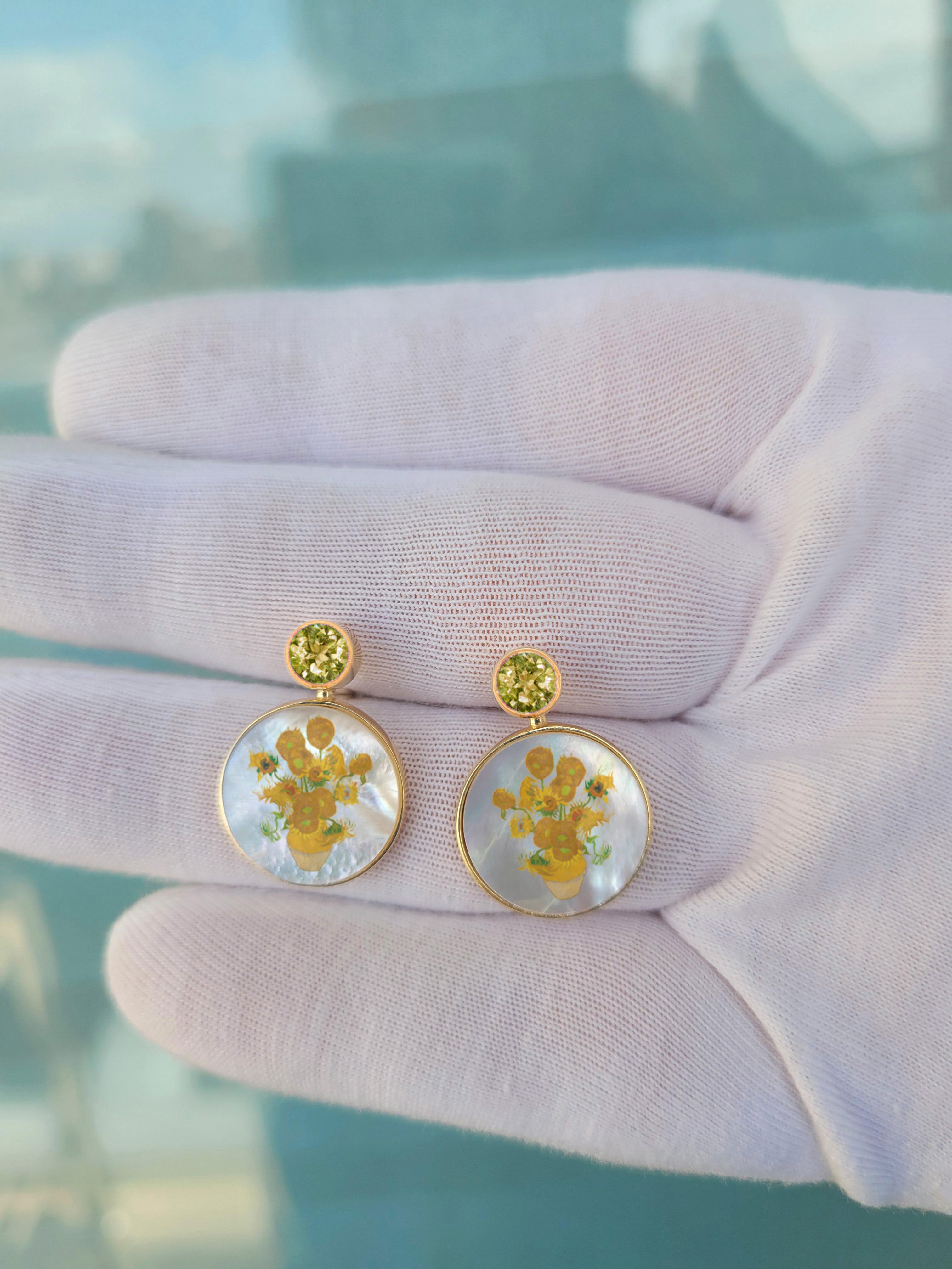 Moderne Boucles d'oreilles Tournesols Van Gogh Clous d'oreilles avec citrines et nacre. en vente