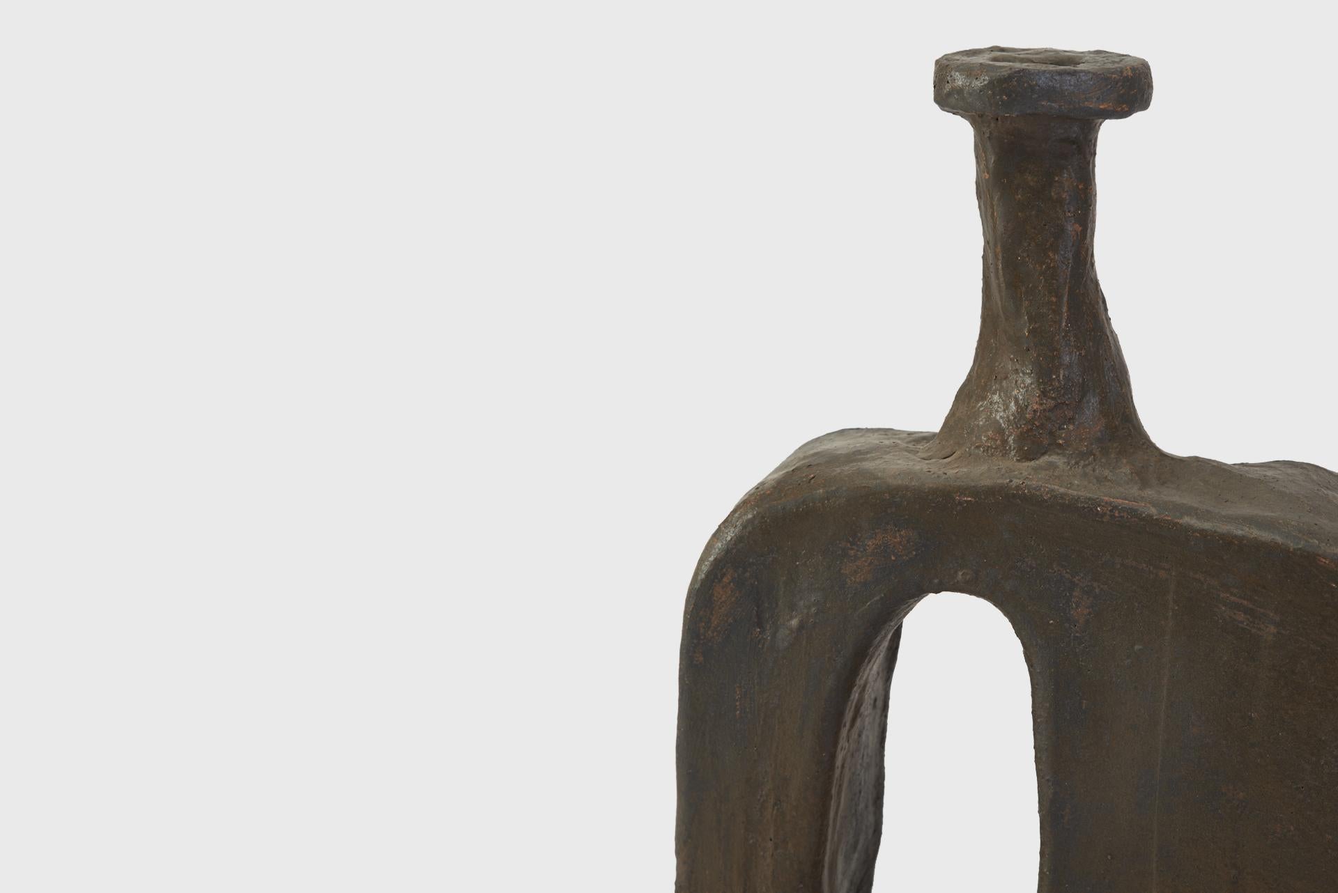 Vase model “Kupi”
Manufactured by Willem Van Hooff.
Exclusively for SIDE.
Netherlands, 2023.
Earthenware, glazed.

Measurements
35 x 9 x 54h cm
13,8 x 3,5 x 21,3h in

Provenance
Holland, Netherlands.

Exhibitions
Casavells