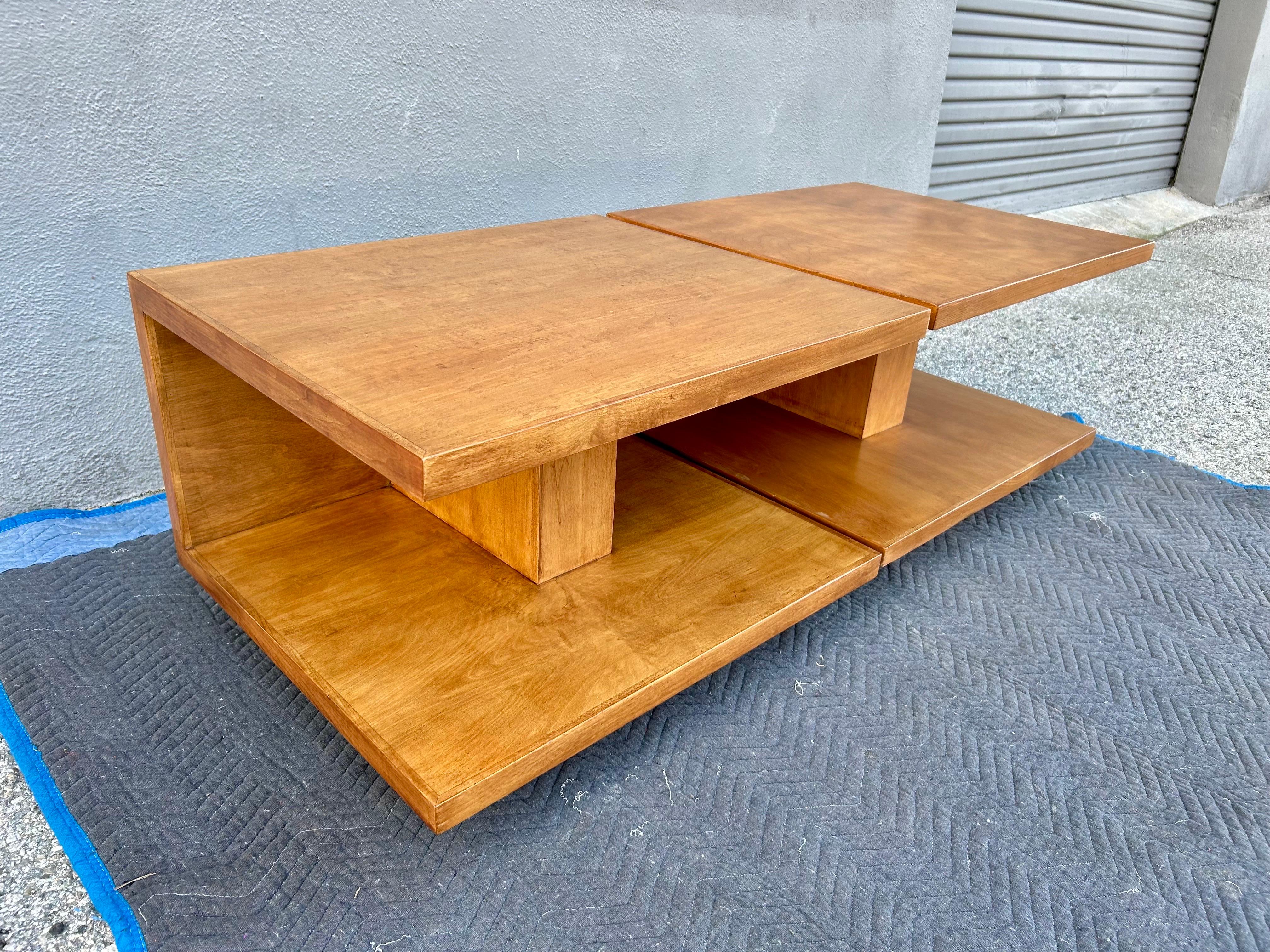 Mid Century Modern End Tables Van Keppel Green  In Good Condition For Sale In Los Angeles, CA