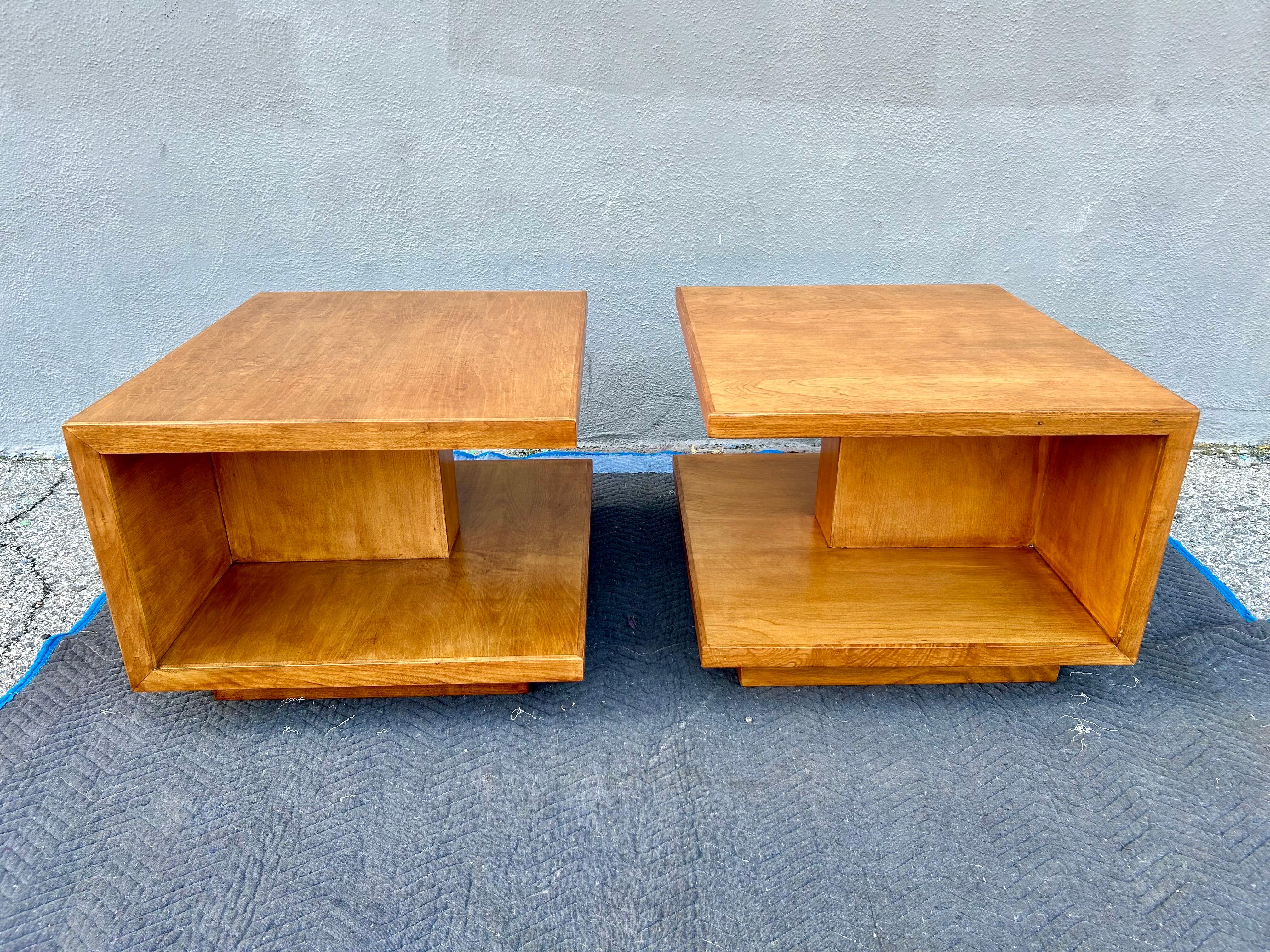 Mid Century Modern End Tables Van Keppel Green  For Sale 1