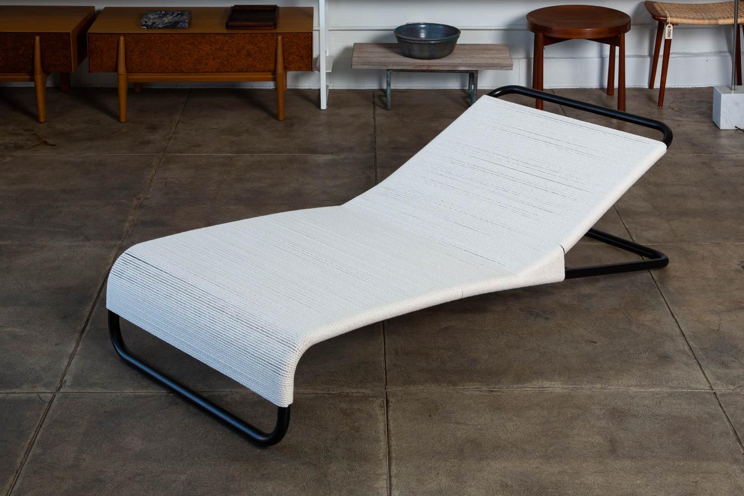 An outdoor chaise lounge by designers Hendrik van Keppel and Taylor Green, better known as Van Keppel-Green or VKG, manufactured in California, circa 1950s. Van Keppel-Green furniture was heavily featured in Julius Shulman's documentation of the