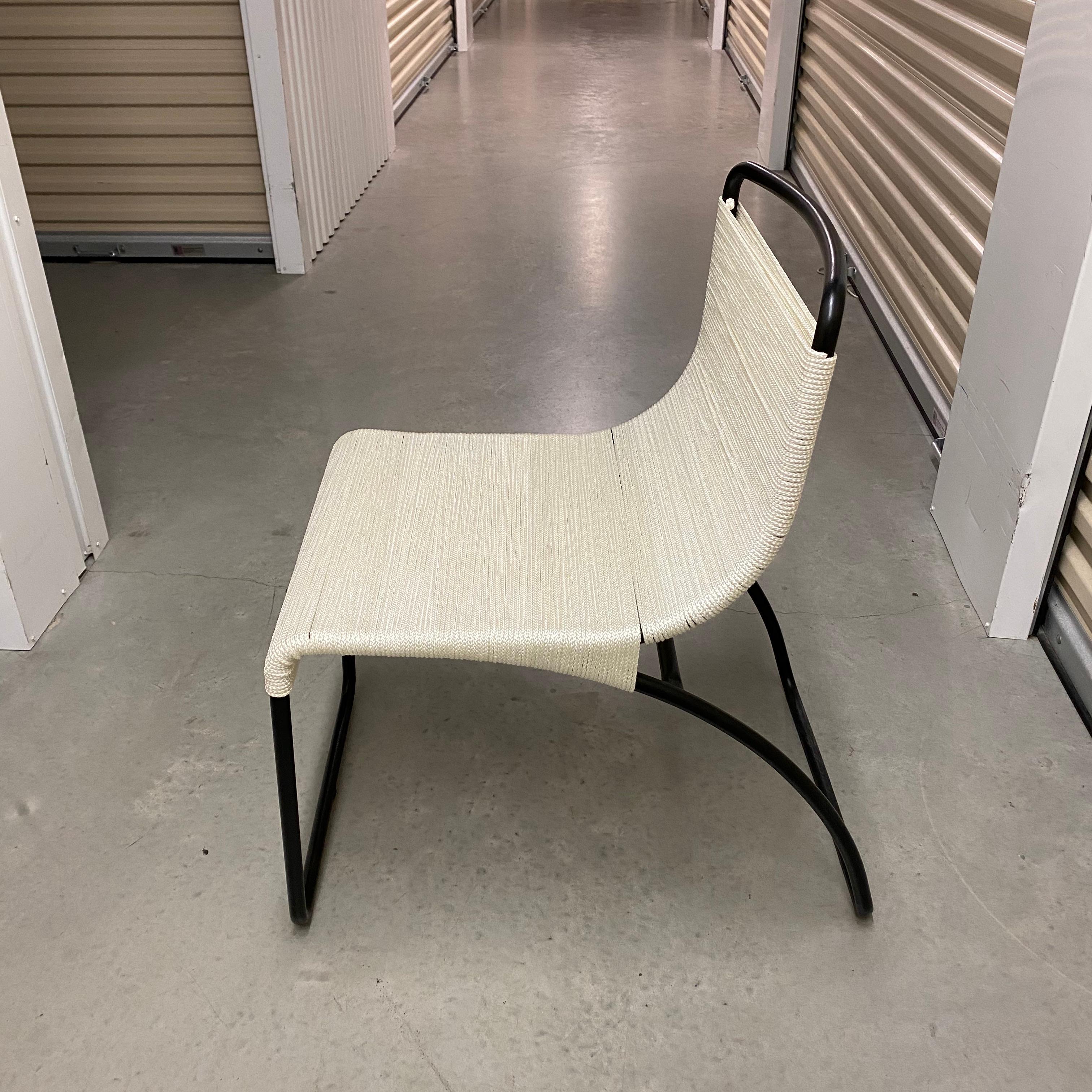 Una silla de comedor/escritorio vintage diseñada y comercializada por Van Keppel - Green Originals, situada en Los Ángeles, California.  La silla se presentó por primera vez en 1948, pero no aparece en el catálogo de 1950, por lo que supongo que se