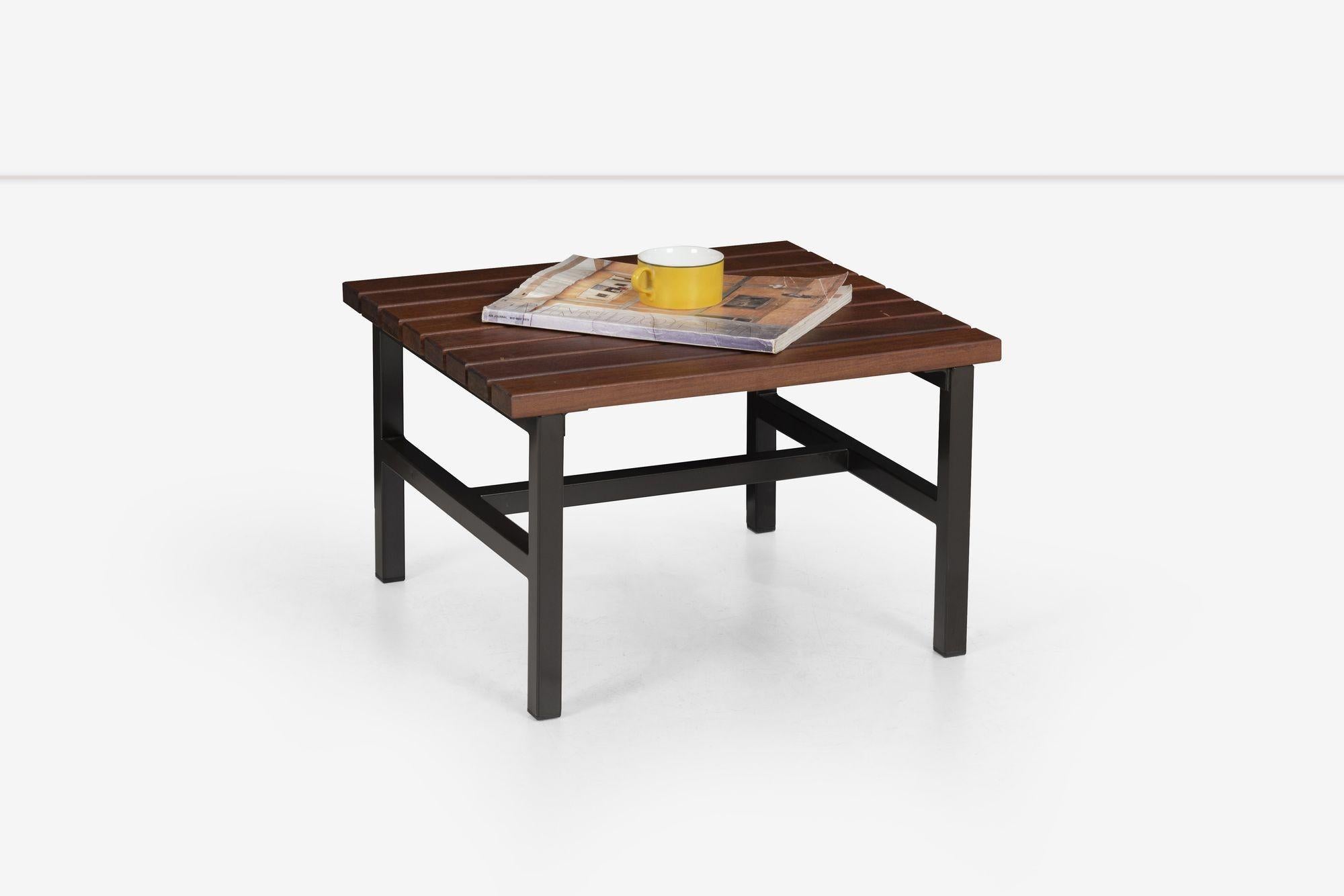 Mesa baja Van Keppel Green 