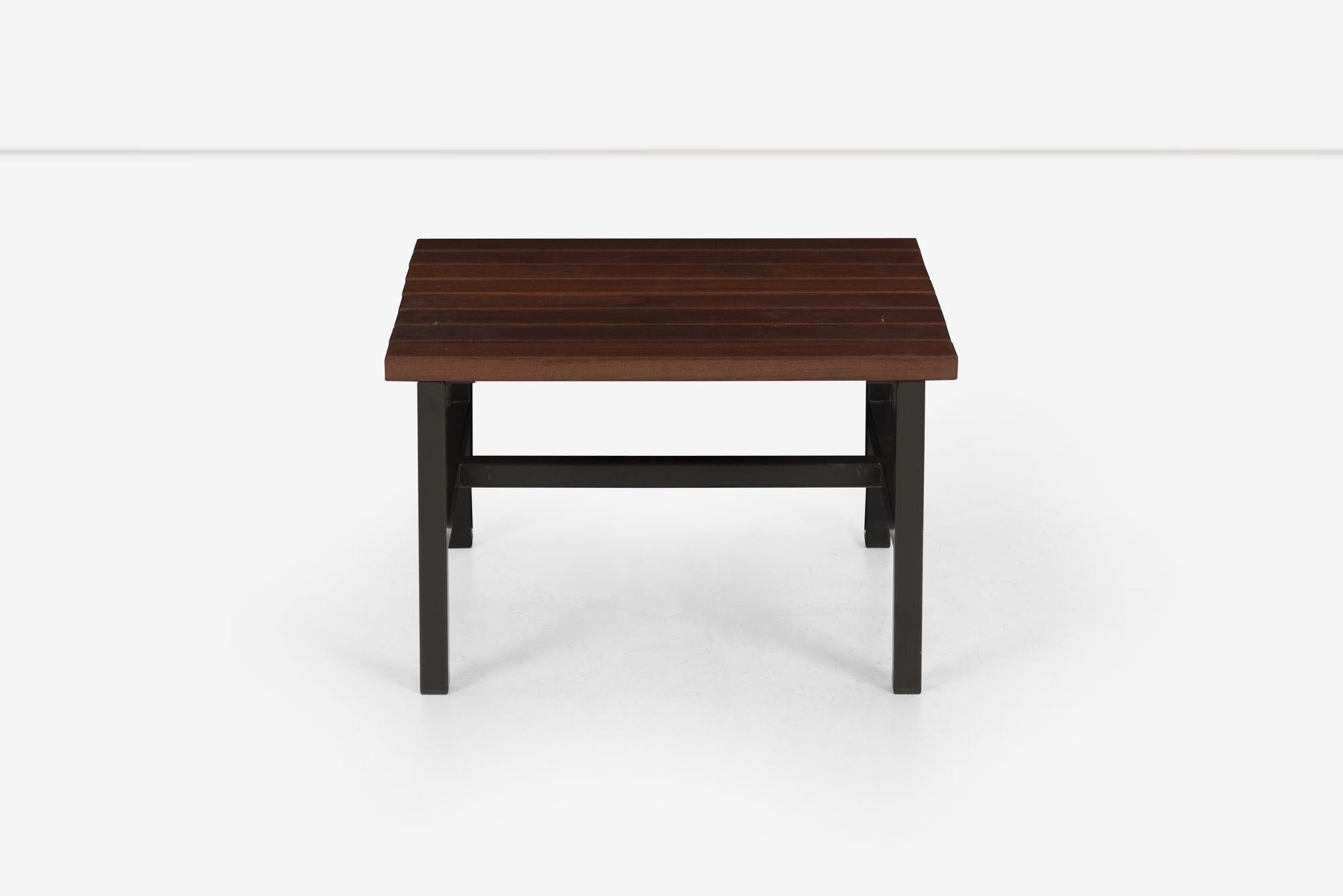 Mesa baja Van Keppel Green 