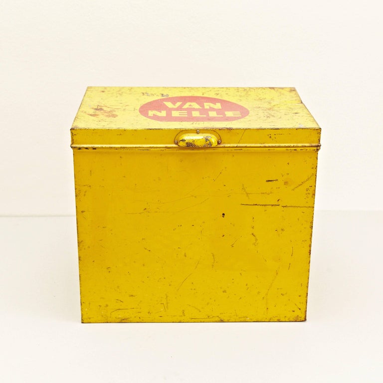 Van Nelle Yellow Metal Tea Box by Jacques Jongert, circa 1930 For Sale