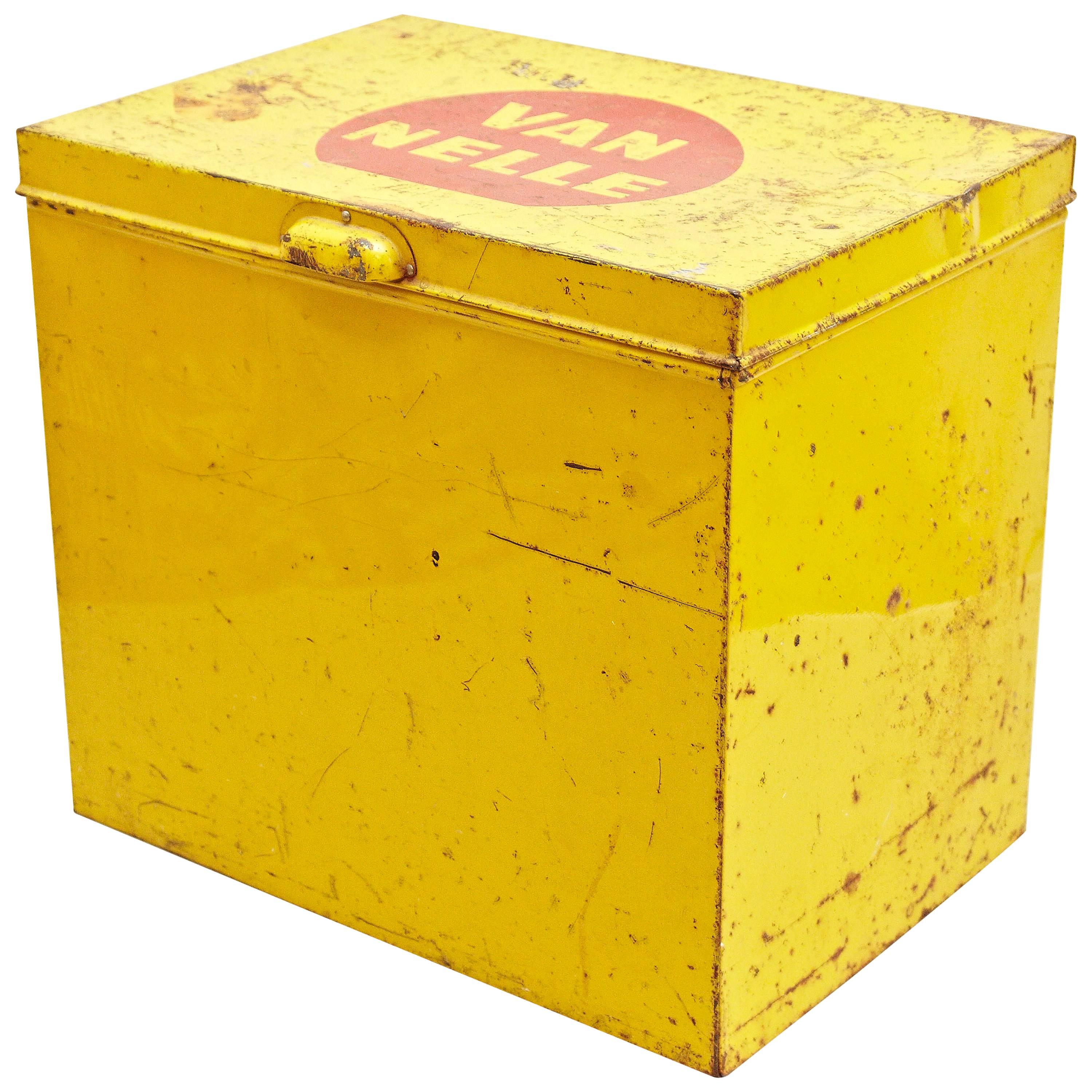 Van Nelle Yellow Metal Tea Box by Jacques Jongert, circa 1930 1