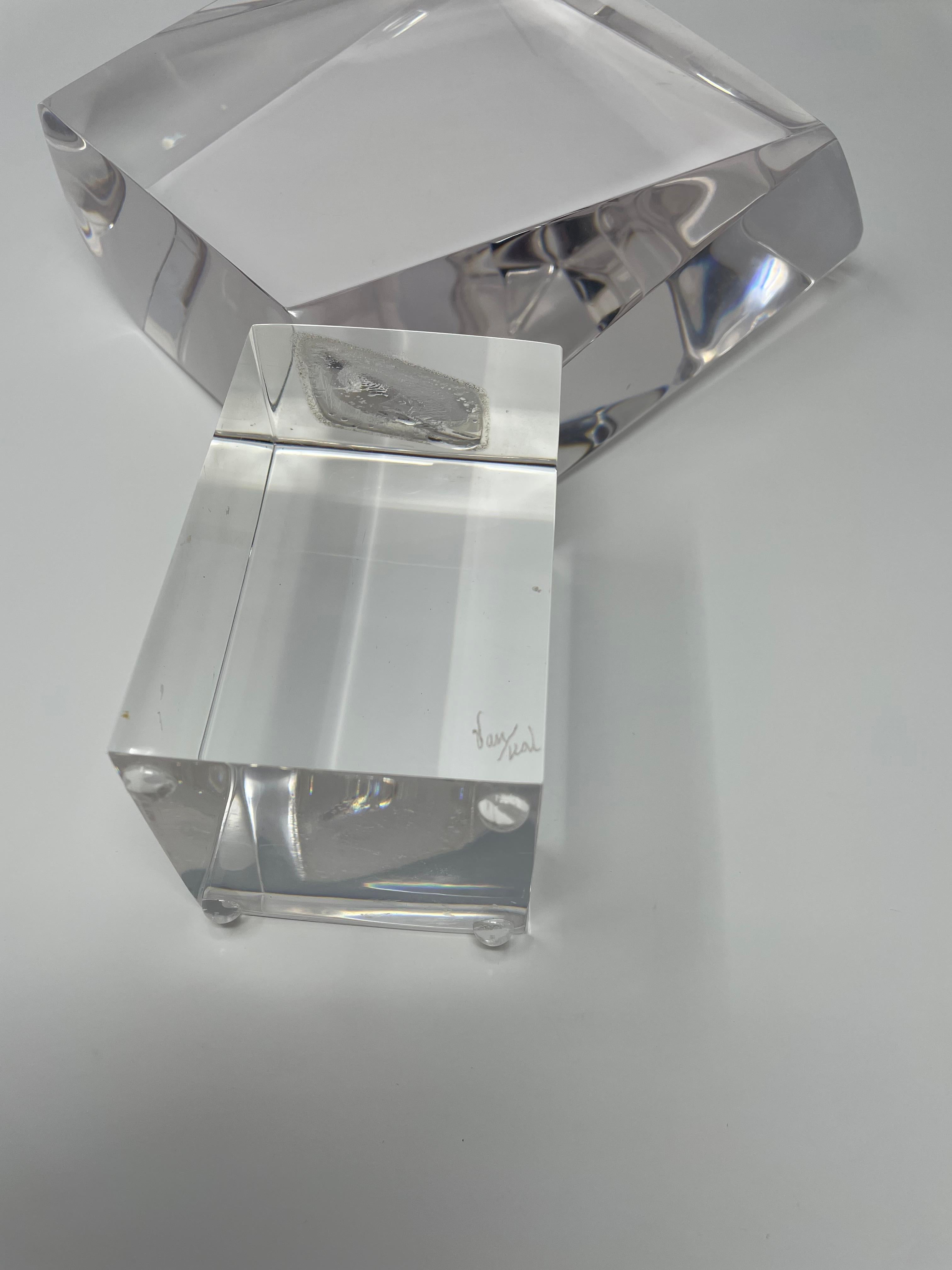 Nord-américain Sculpture Van Teal Lucite en vente
