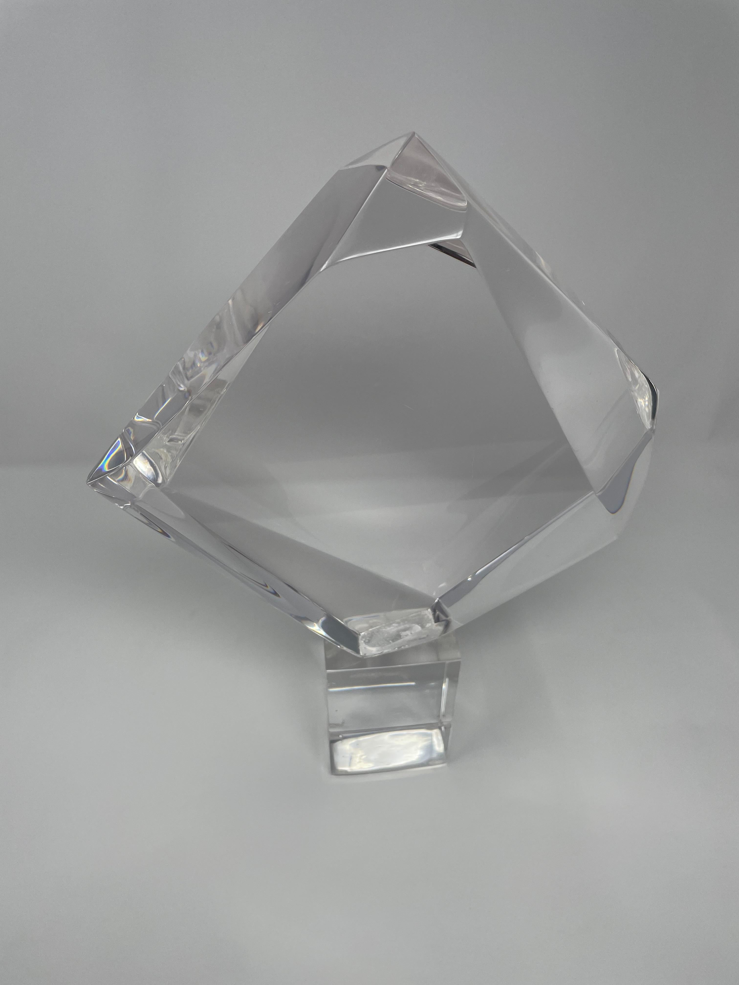 Sculpture Van Teal Lucite Bon état - En vente à Greer, SC