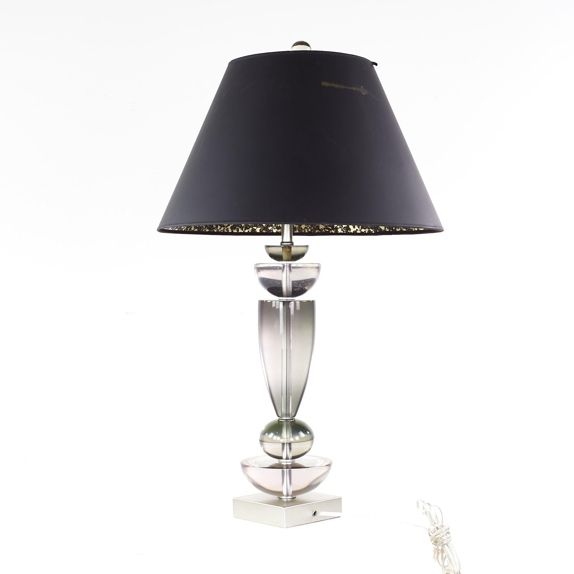 Américain Van Teal - Lampe de table en lucite du milieu du siècle dernier en vente