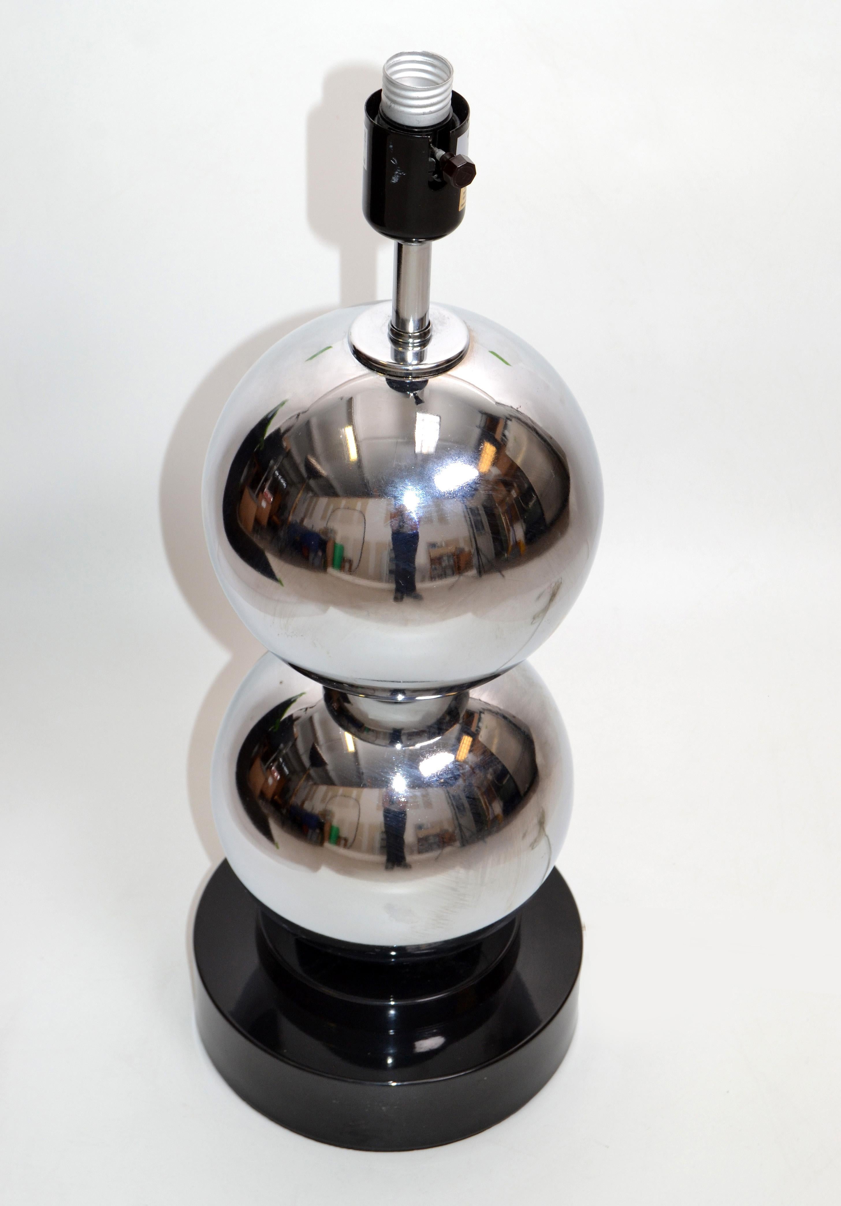 Polished Van Teal Modern Chrome Ball Silver Finish Table Lamp 3-Way Switch Contemporary