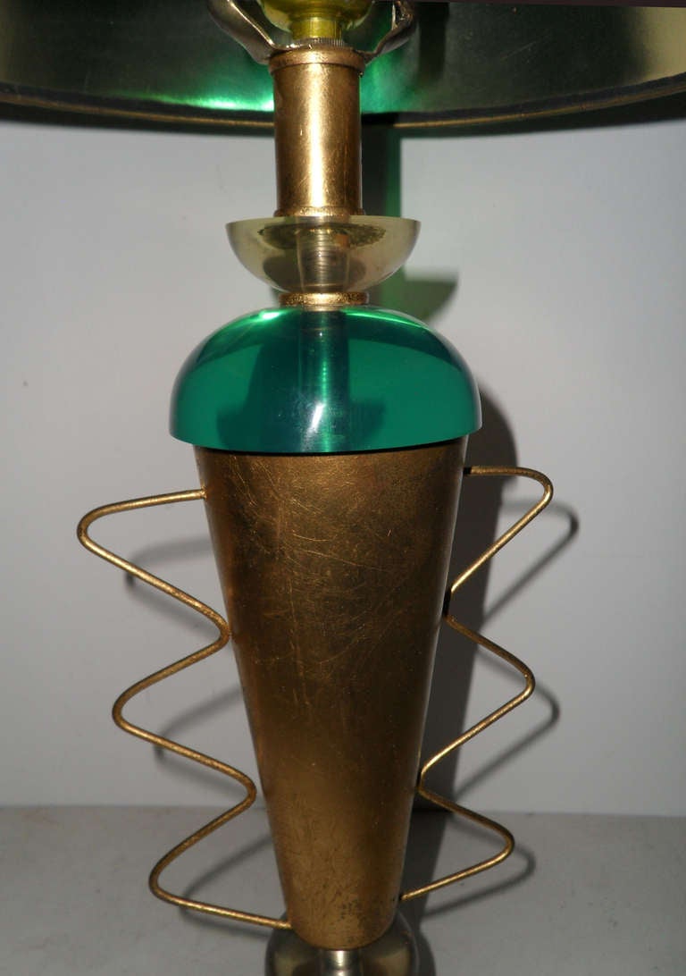 American Hivo Van Teal Table Lamp In Green Lucite & Gilt Metal With Shade  For Sale