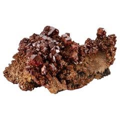 Amas de cristaux de vanadinite sur matrice - De Mibladen, montagnes de l'Atlas, Khénifra 