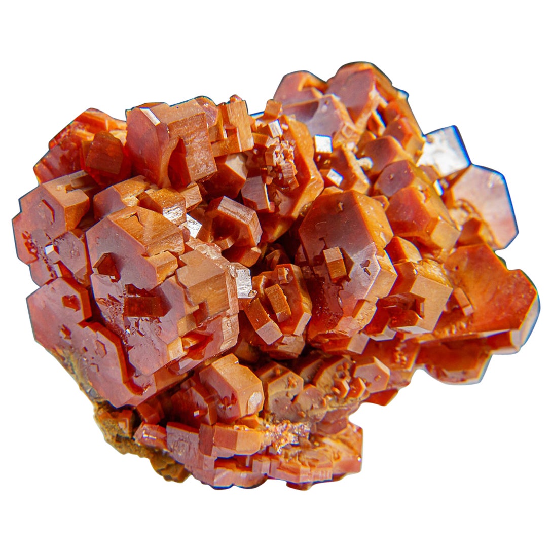 Ammasso di cristalli di vanadinite su matrice da Mibladen, Montagne dell'Atlante, Khénifra Pr