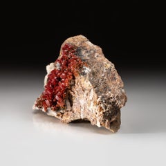 Ammasso di cristalli di vanadinite su matrice - Da Mibladen, montagne dell'Atlante, Marocco