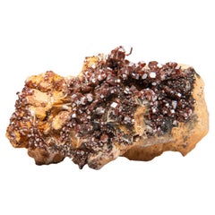 Amas de cristaux de vanadinite sur matrice Province de Khénifra, Maroc