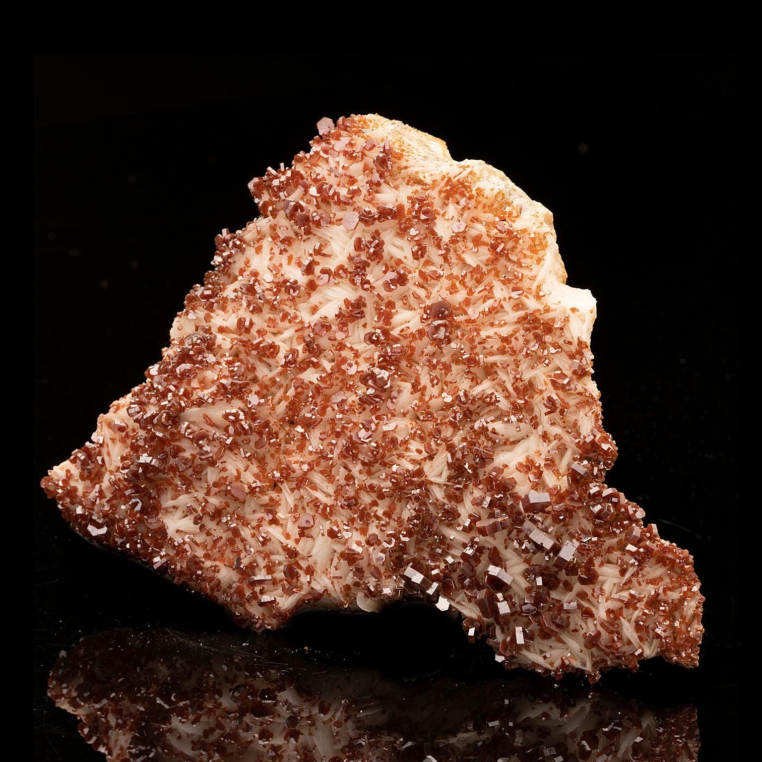 Marocchino Vanadinite on Barite From Morocco in vendita