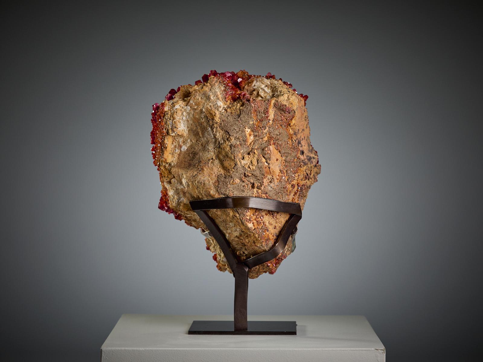 Vanadinite on Matrix (18. Jahrhundert und früher) im Angebot