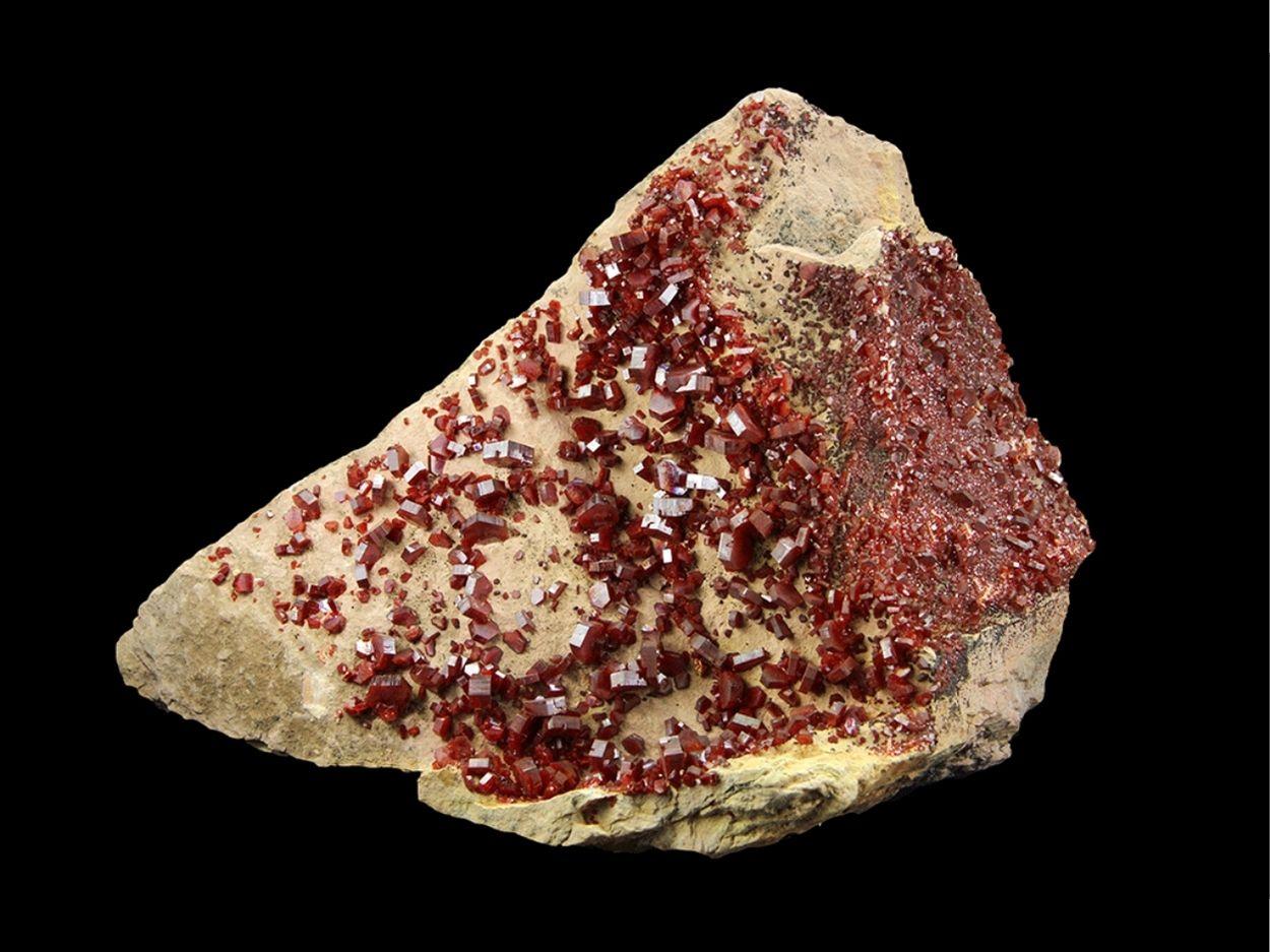 Vanadinite on matrix From Mibladen, Atlas Mountains, Khénifra Province, Morocco In New Condition For Sale In New York, NY